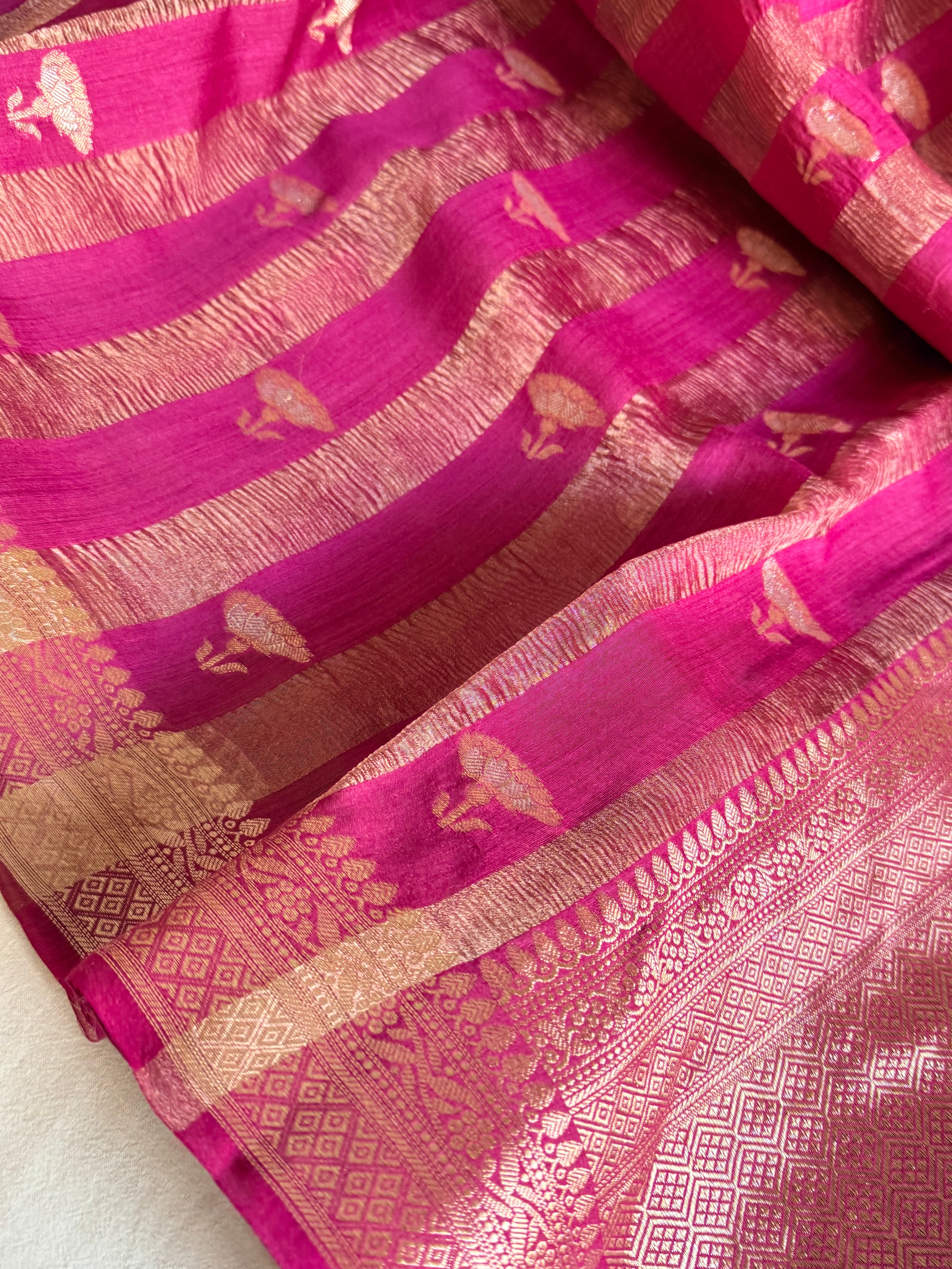 Below 10k - Crushed raw mango silk and tissue silk kadhwa border saree