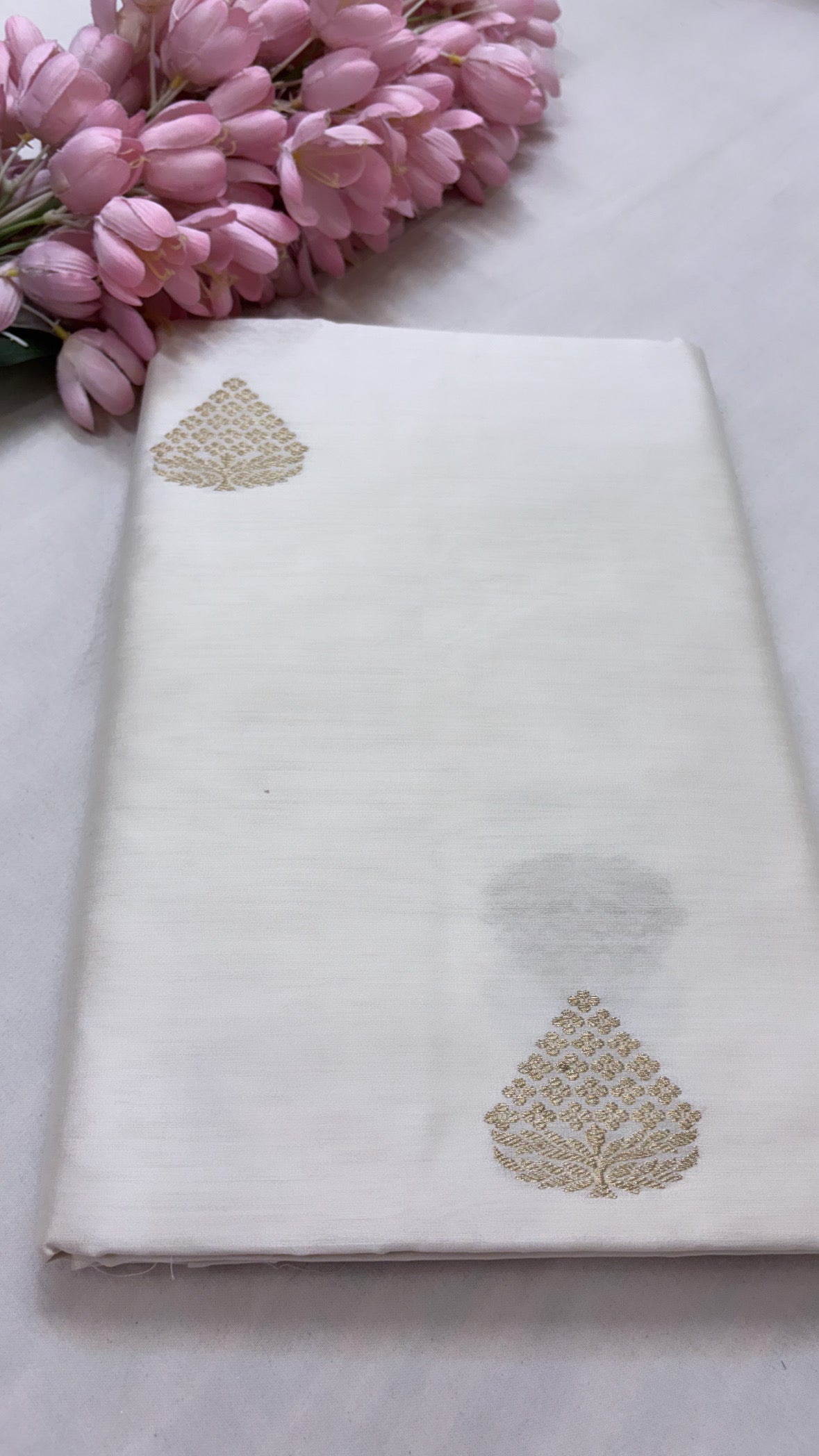 Chiniya silk dyeable kadhwa buti fabric