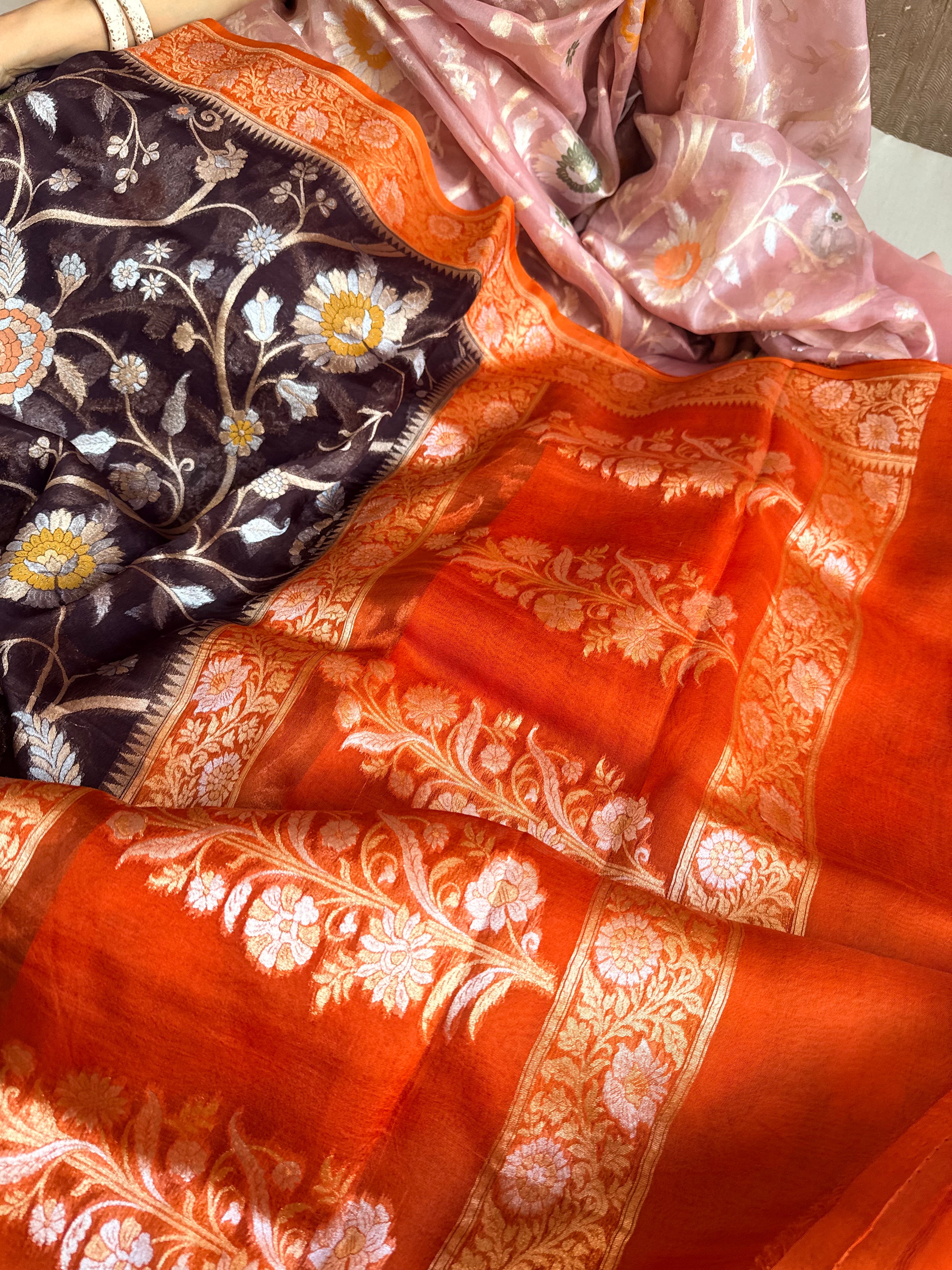 Kora silk iktara jamdani with contrast pallu kadhwa banarasi saree
