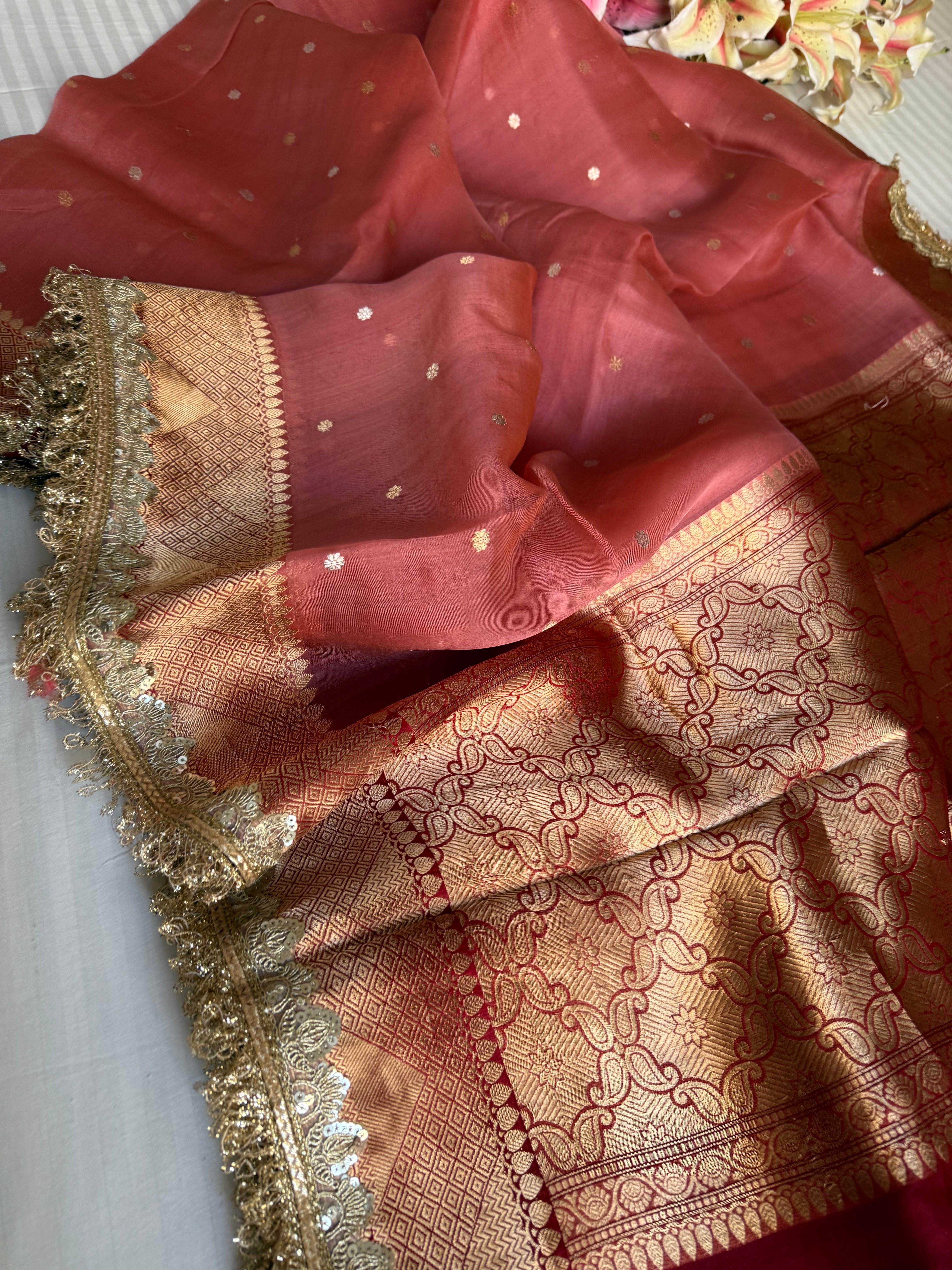 Onion peach-Red combination chap dye kora silk banarasi saree
