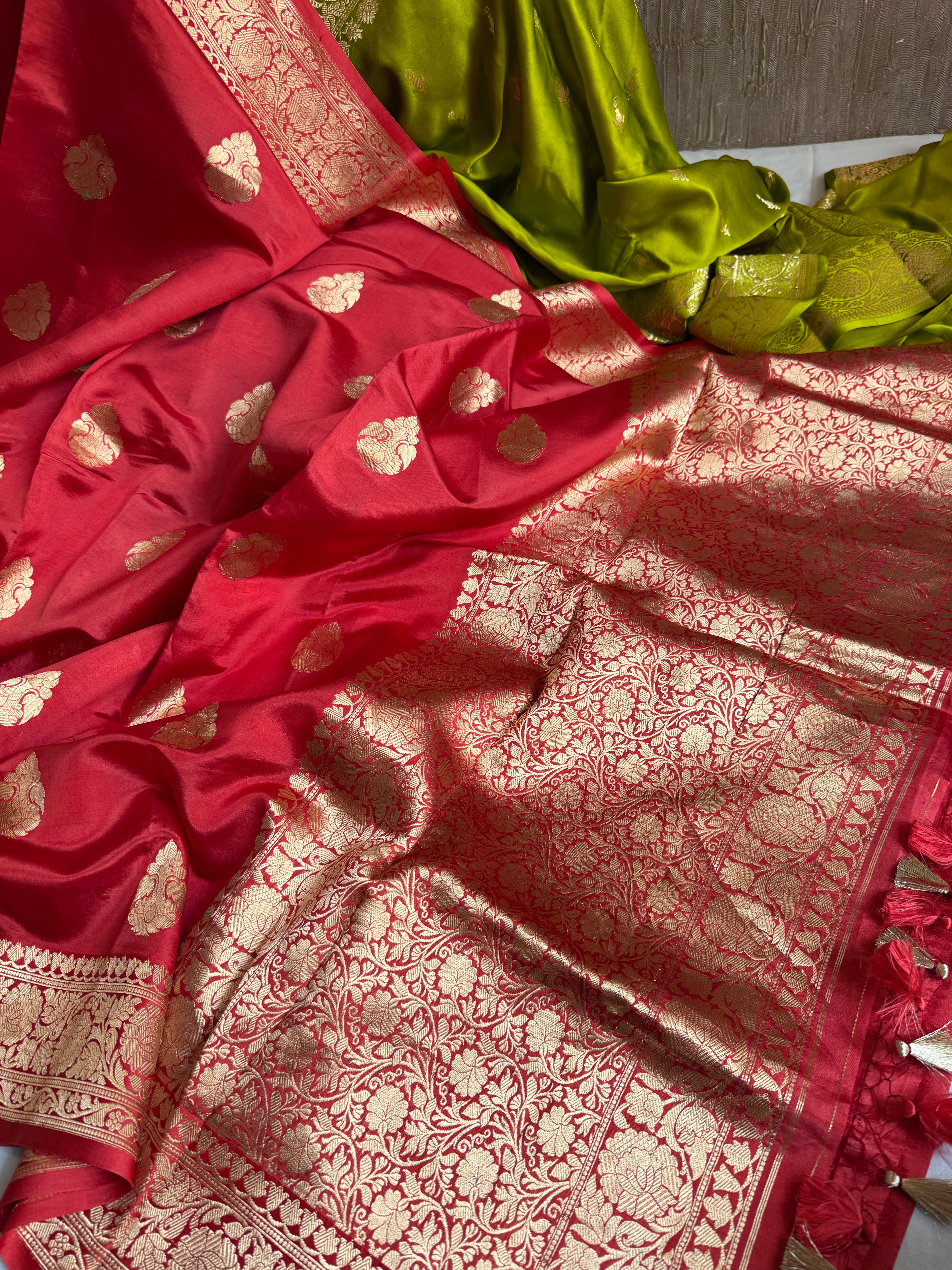 Tomato red pure banarasi chiniya silk kadhwa saree