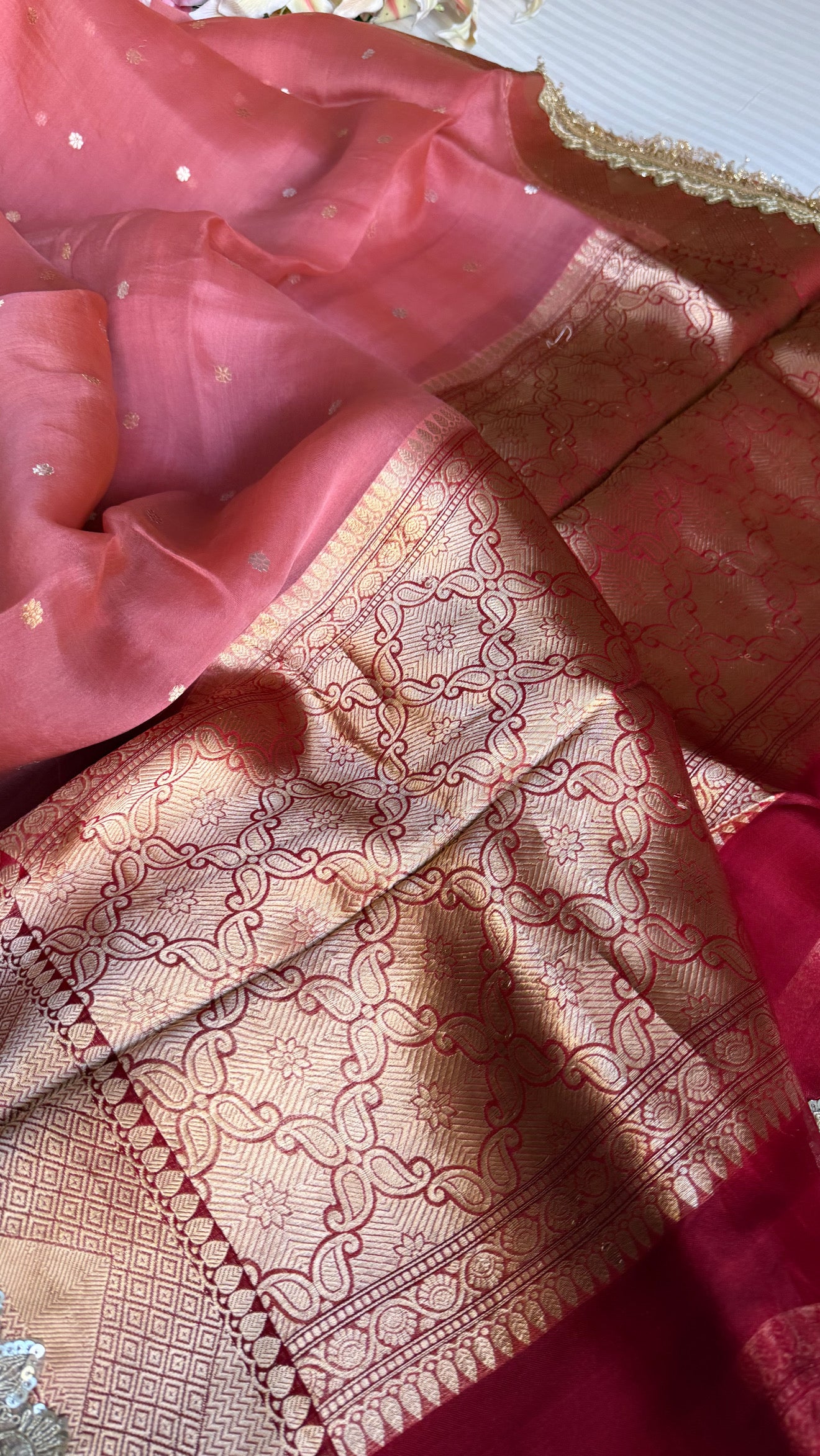 Onion peach-Red combination chap dye kora silk banarasi saree