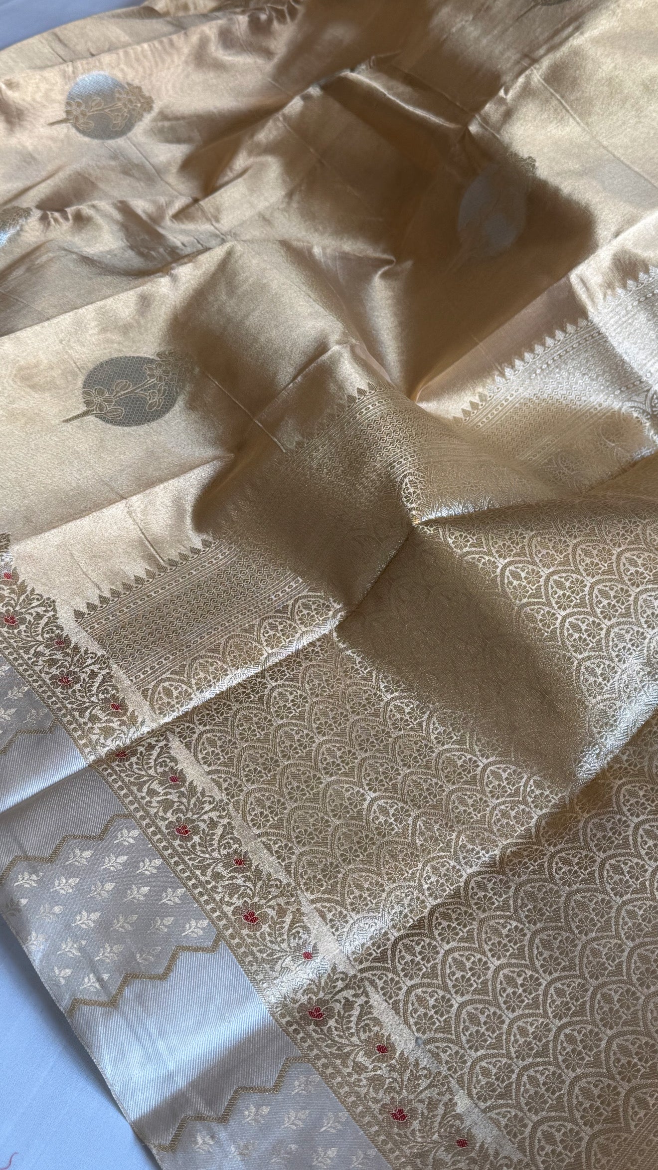 Kanjivaram gold double tissue silk kadhwa meenakari satin border saree