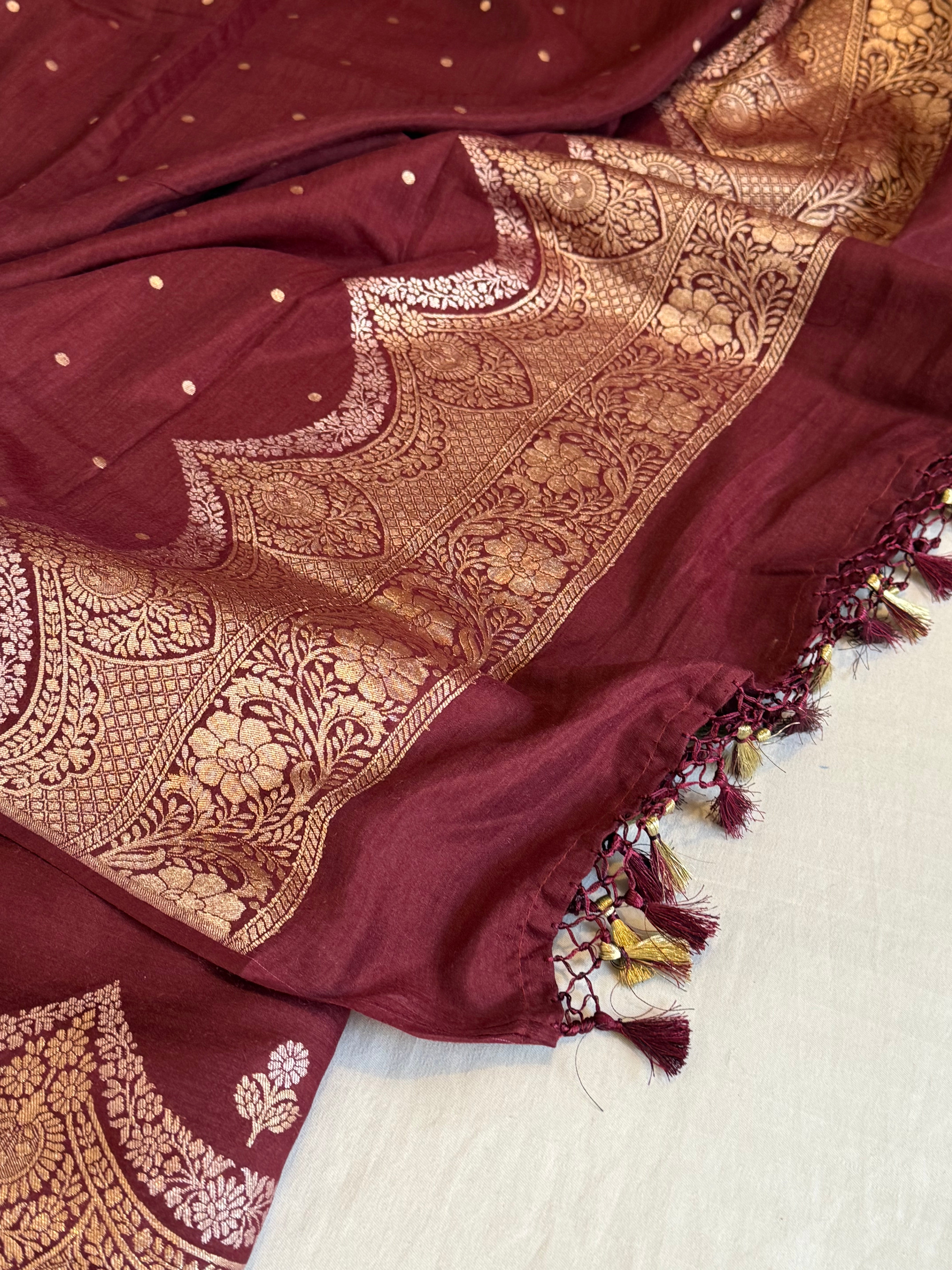 Moonga silk maroonish red scalloped border weaving kadhwa suit set