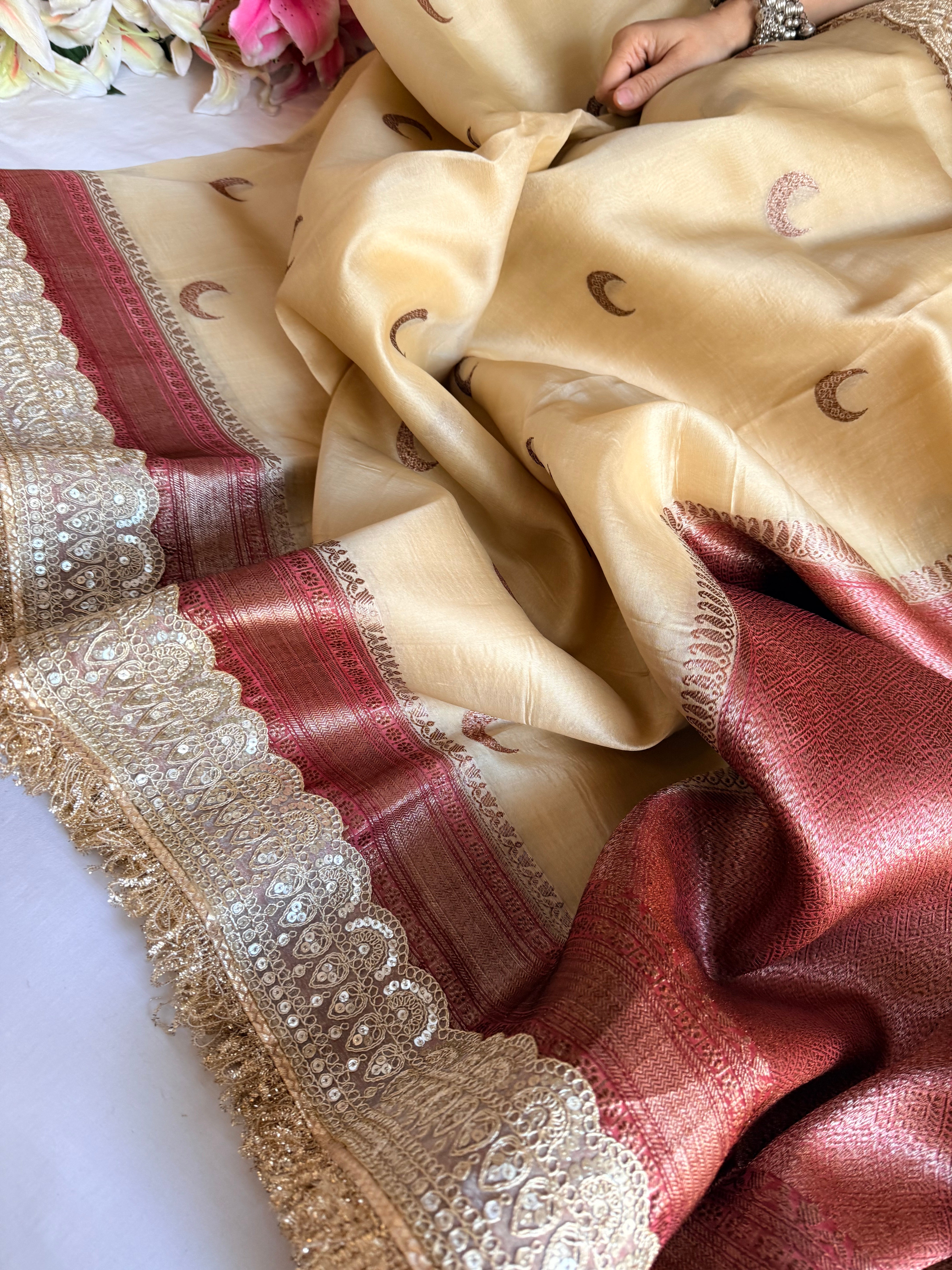 Banarasi leela tussar-red kora silk kadhwa saree