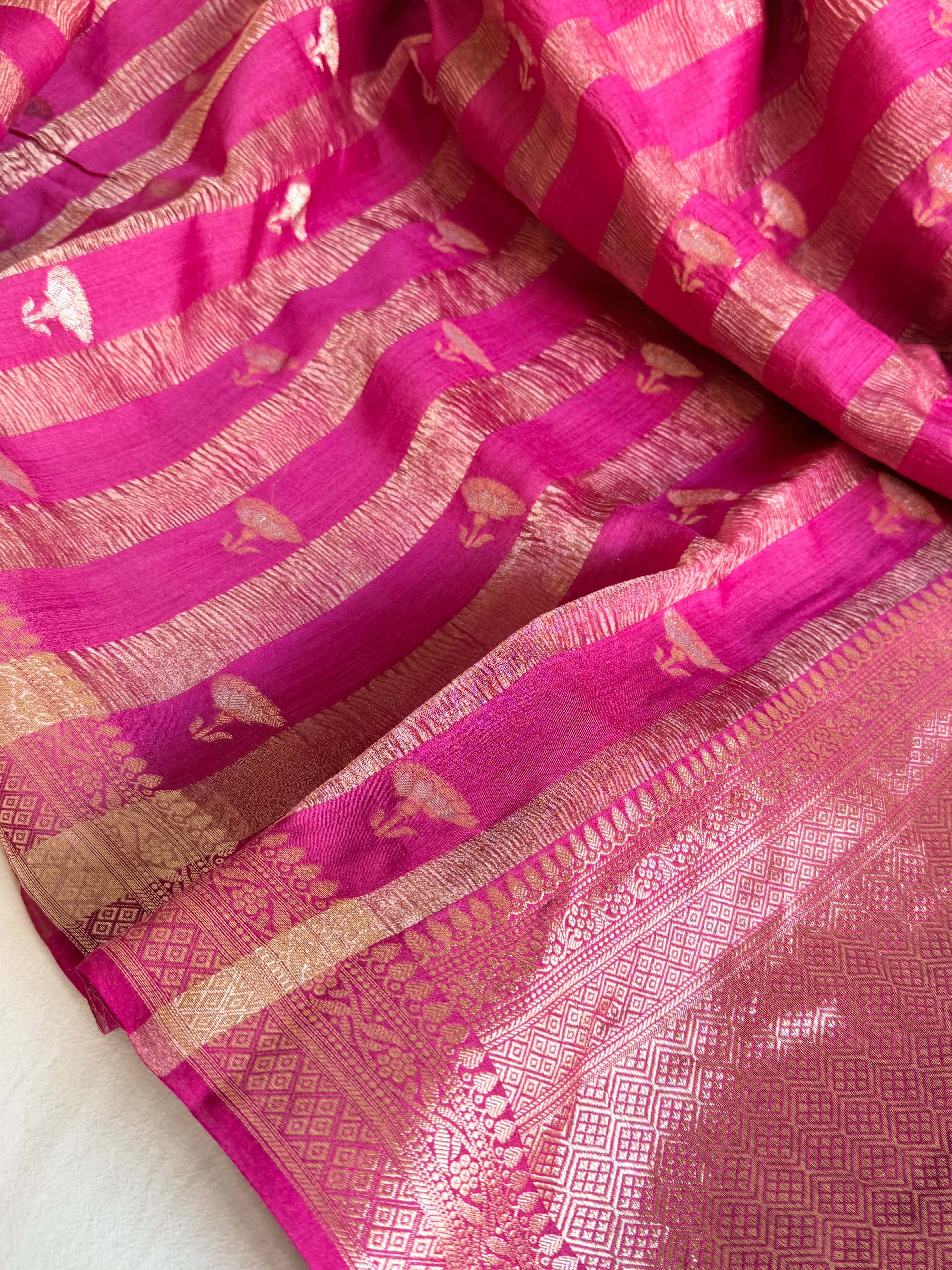 Below 10k - Crushed raw mango silk and tissue silk kadhwa border saree