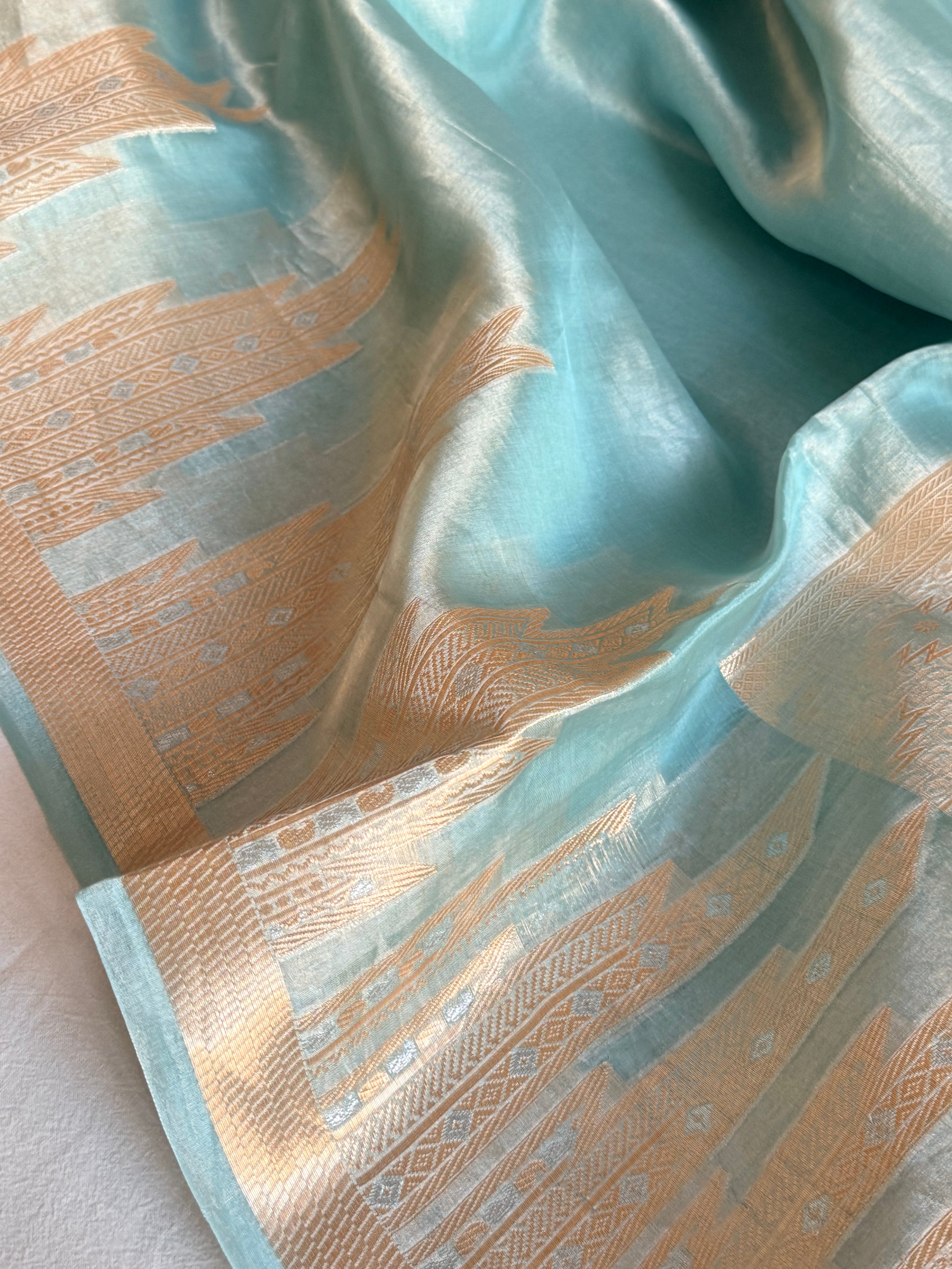 Below 10k - Temple border tissue silk dhup chao effect kadhwa saree