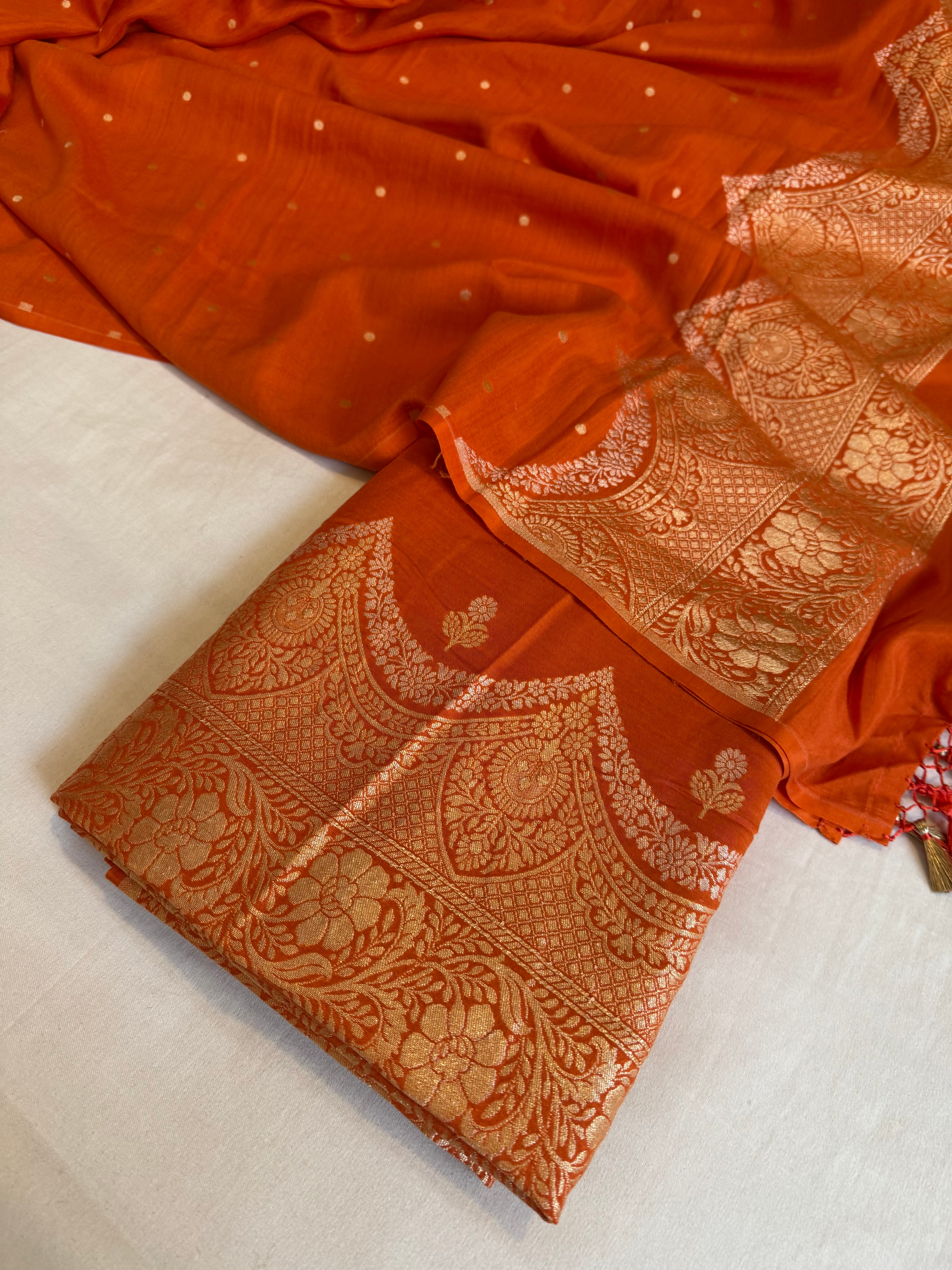 Moonga silk fanta orange scalloped border weaving suit set