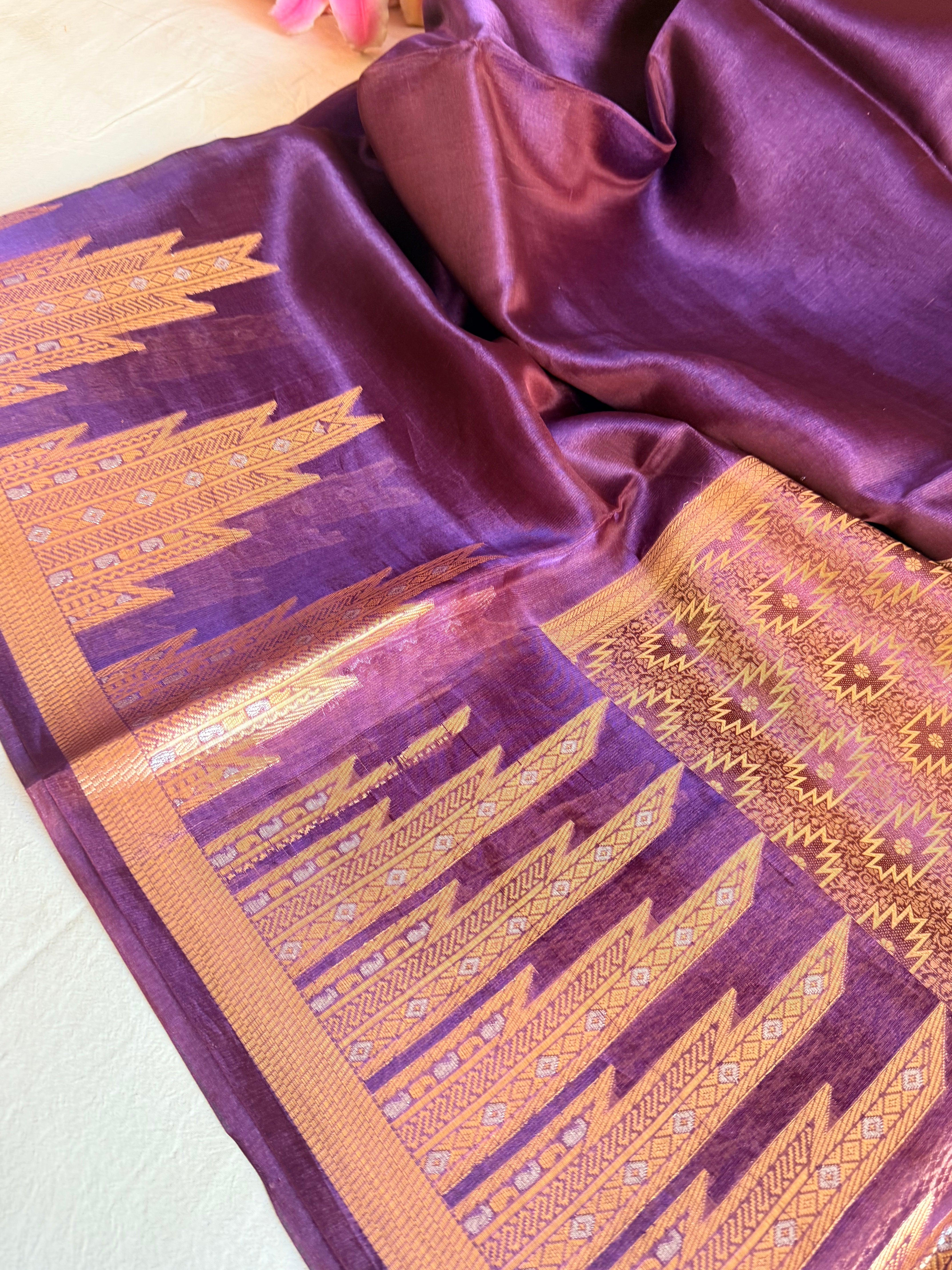 Below 10k - Temple border tissue silk dhup chao effect kadhwa saree