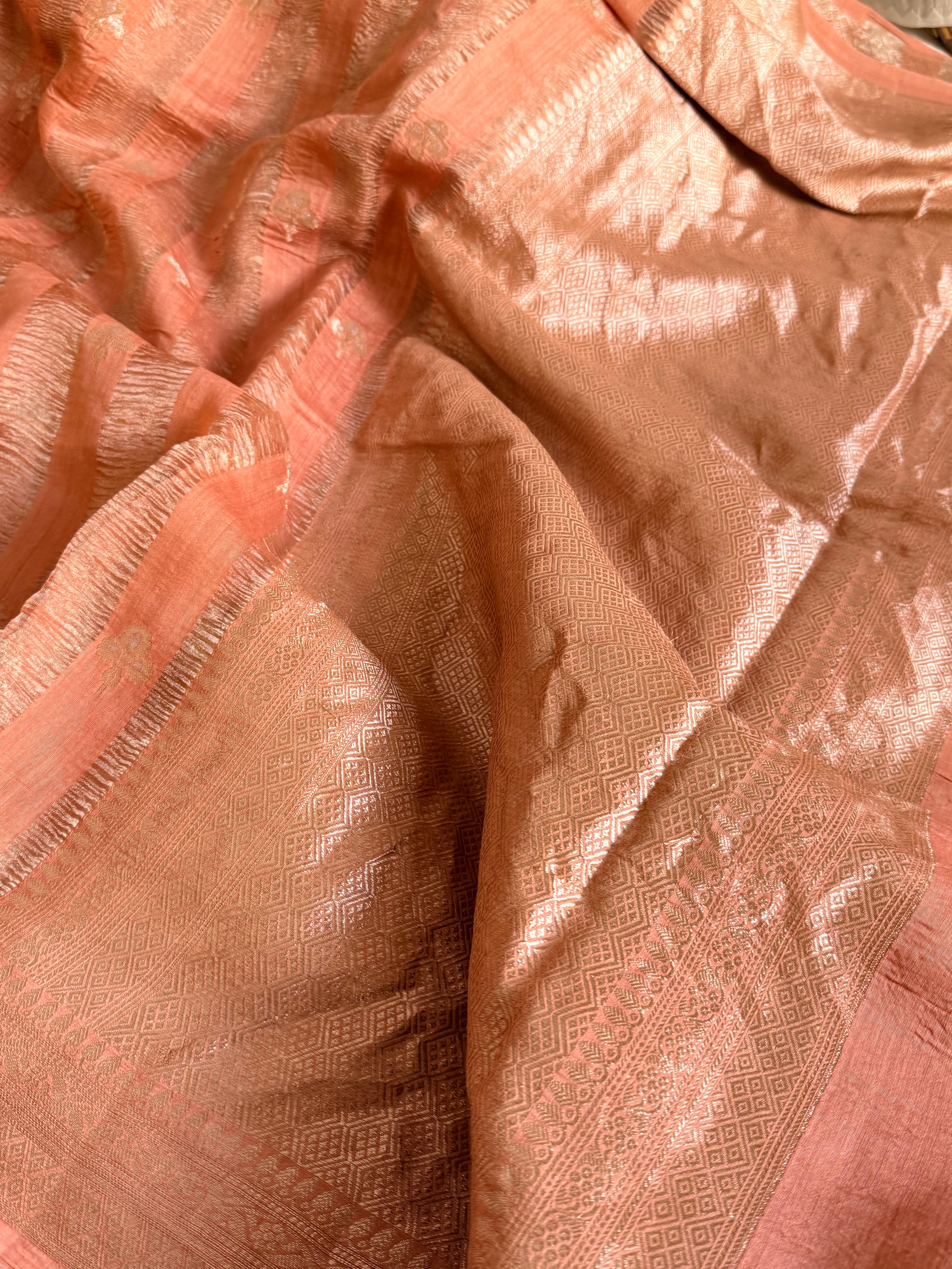 Below 10k - Crushed raw mango silk and tissue silk kadhwa border saree