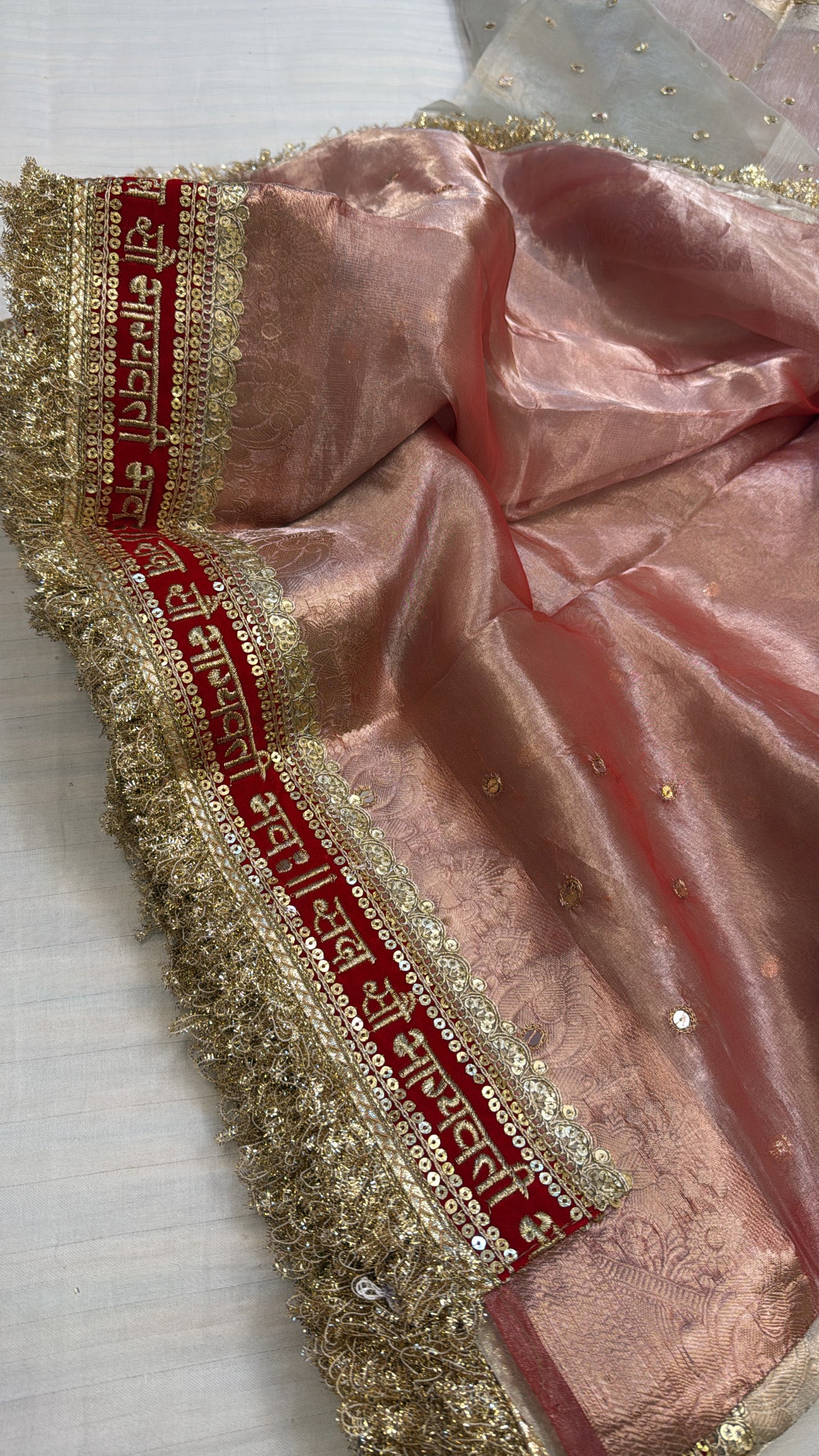 “Sada saubhagyawati” border panetar tissue silk white-red border kadhwa saree