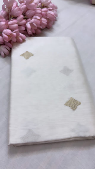 Chiniya silk dyeable kadhwa buti fabric