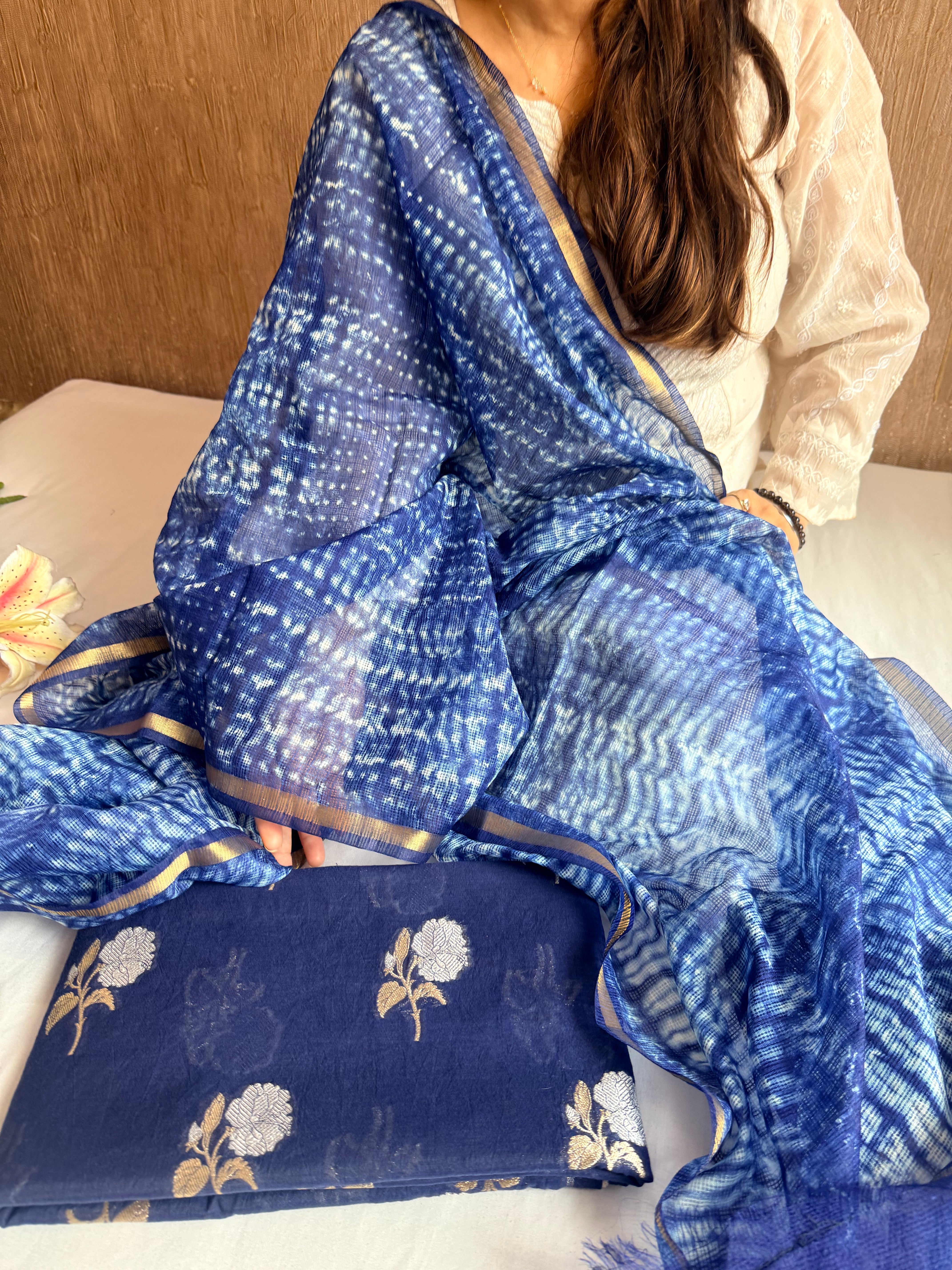 Below 8k- Mul cotton handloom kurta paired with shibori dyed kota silk duppata set