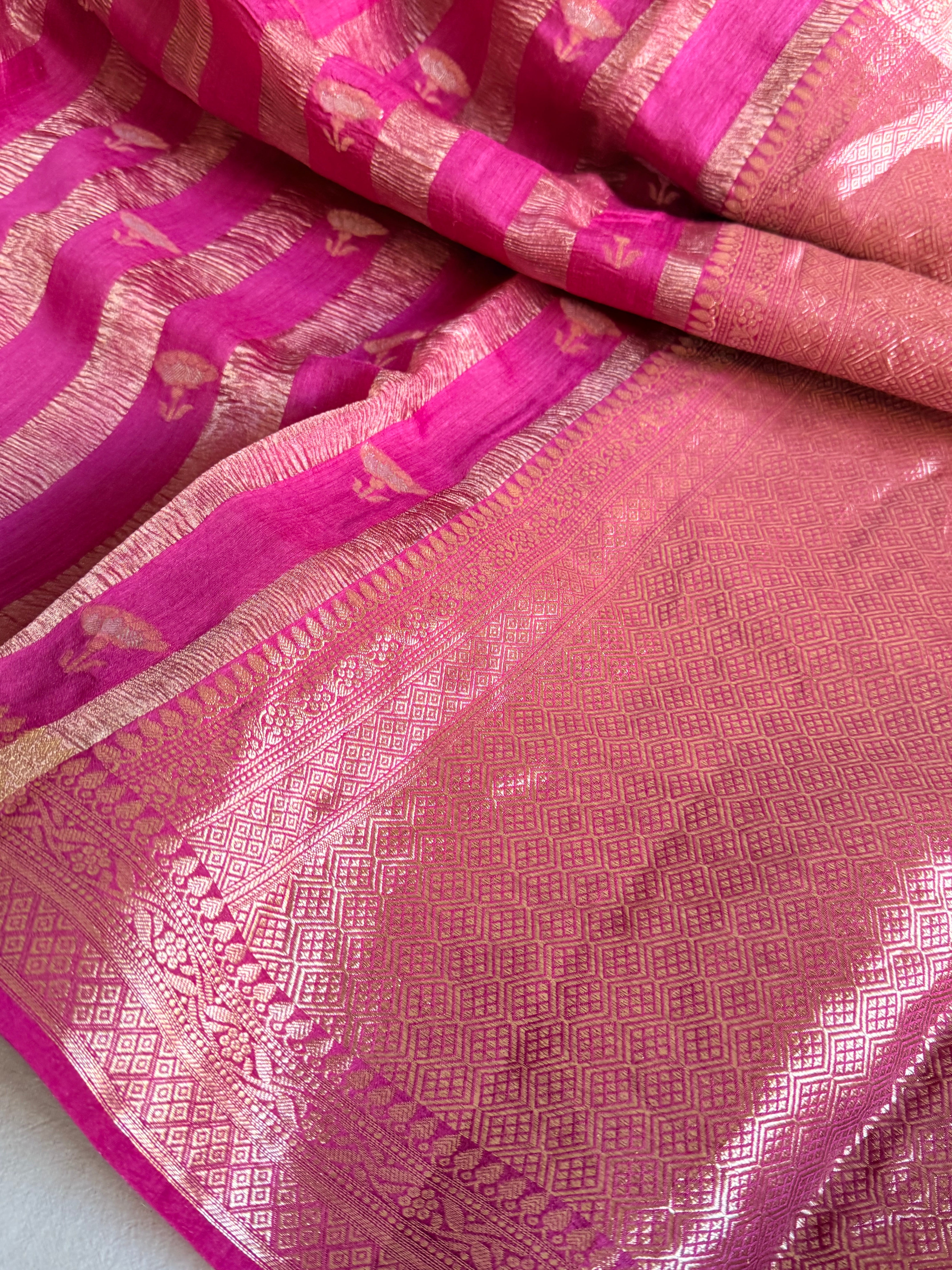 Below 10k - Crushed raw mango silk and tissue silk kadhwa border saree