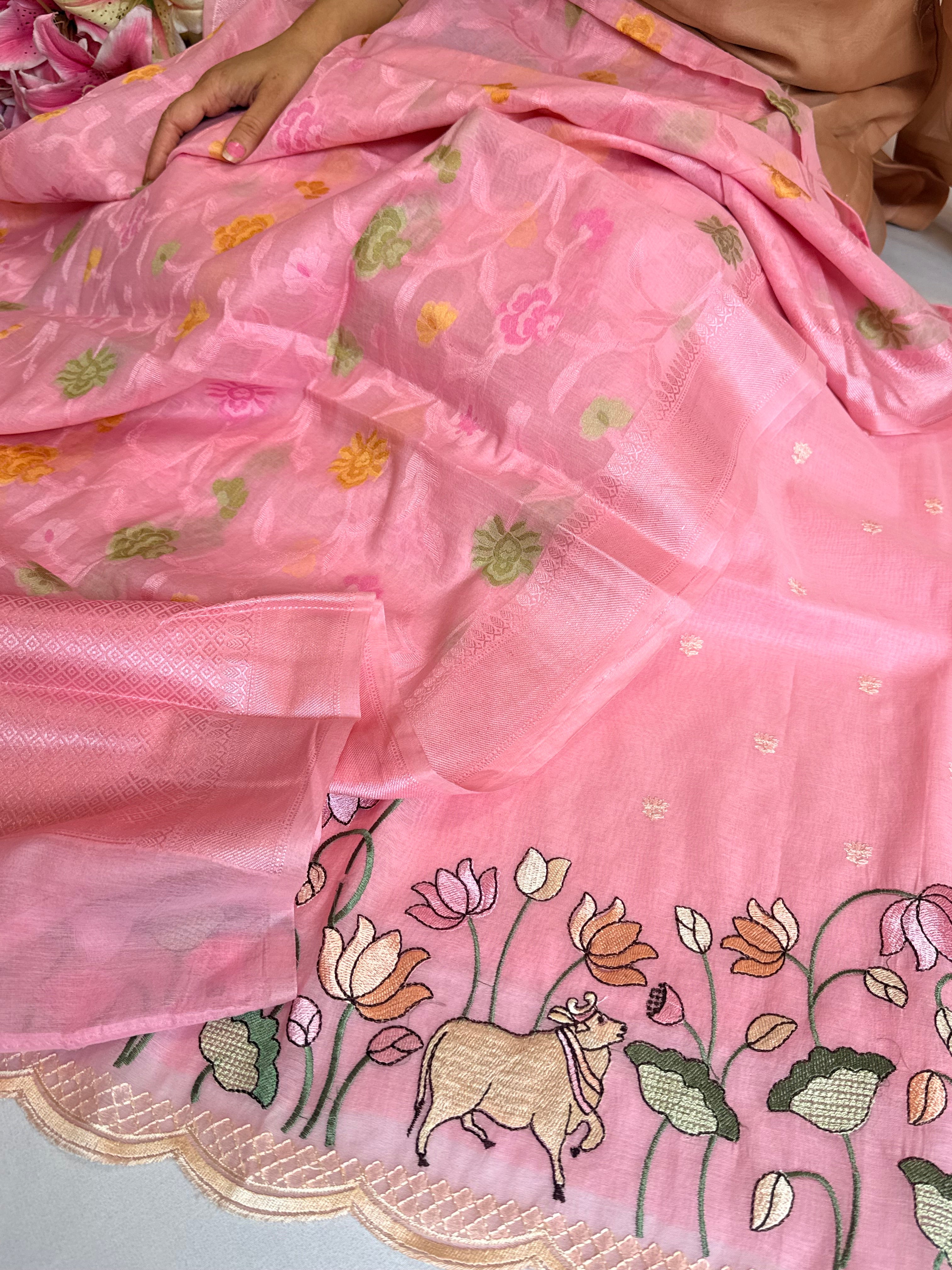 BELOW 8K - Blush peach mul cotton silk resham work banarasi suit set