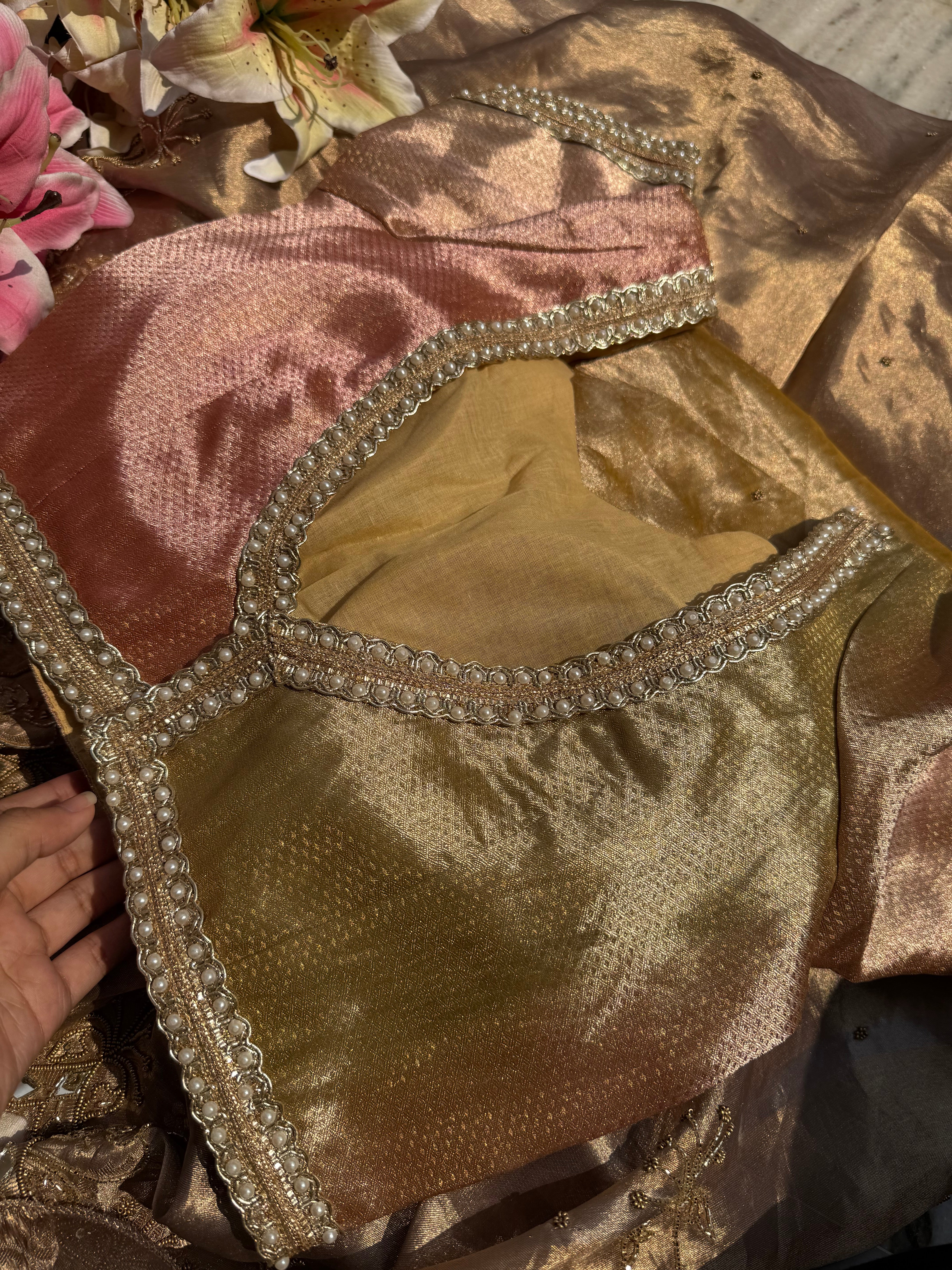 Shaded free size tissue blouse piece