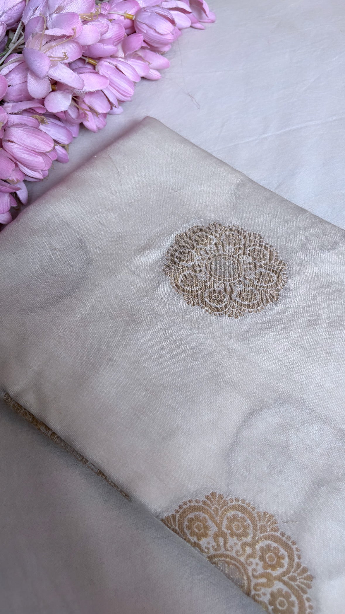 Moonga silk dyeable kadhwa fabric