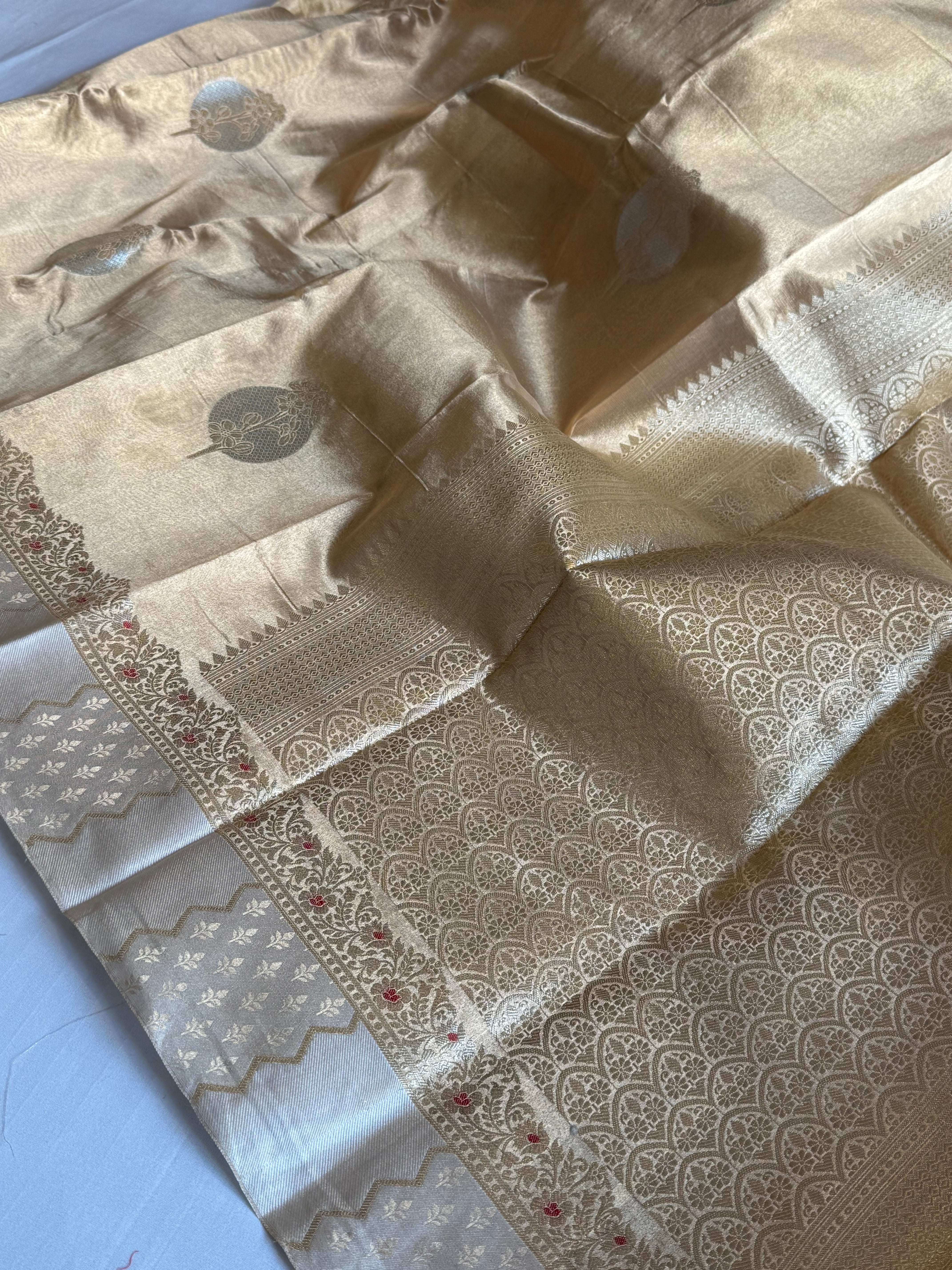 Kanjivaram gold double tissue silk kadhwa meenakari satin border saree