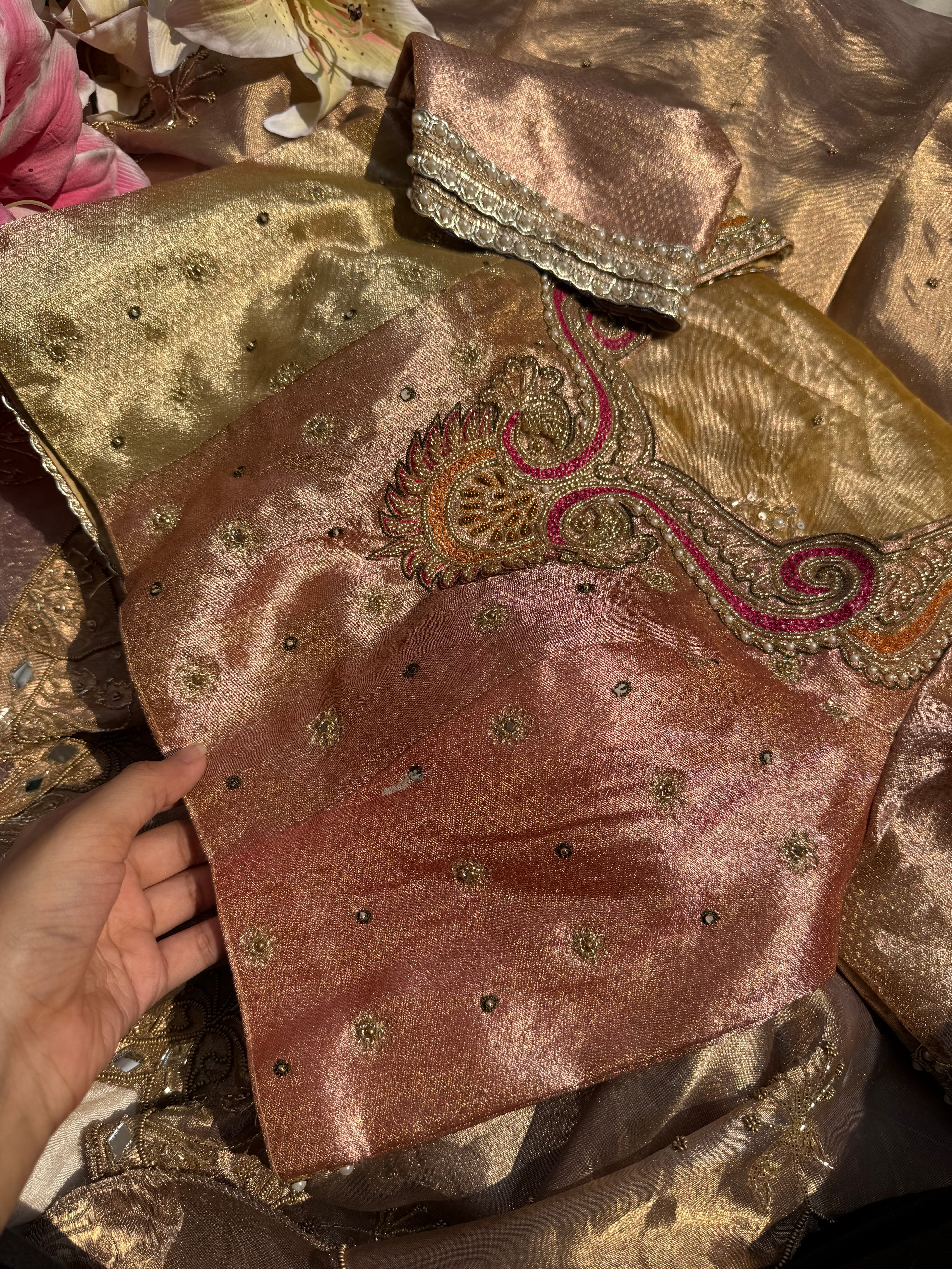 Shaded free size tissue blouse piece