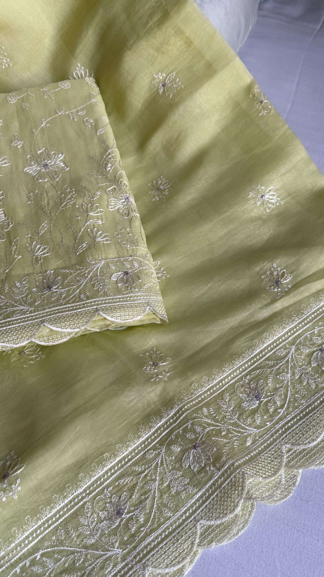 Cotton mulmul banarasi white resham thread hand embroidered kadhwa suit set