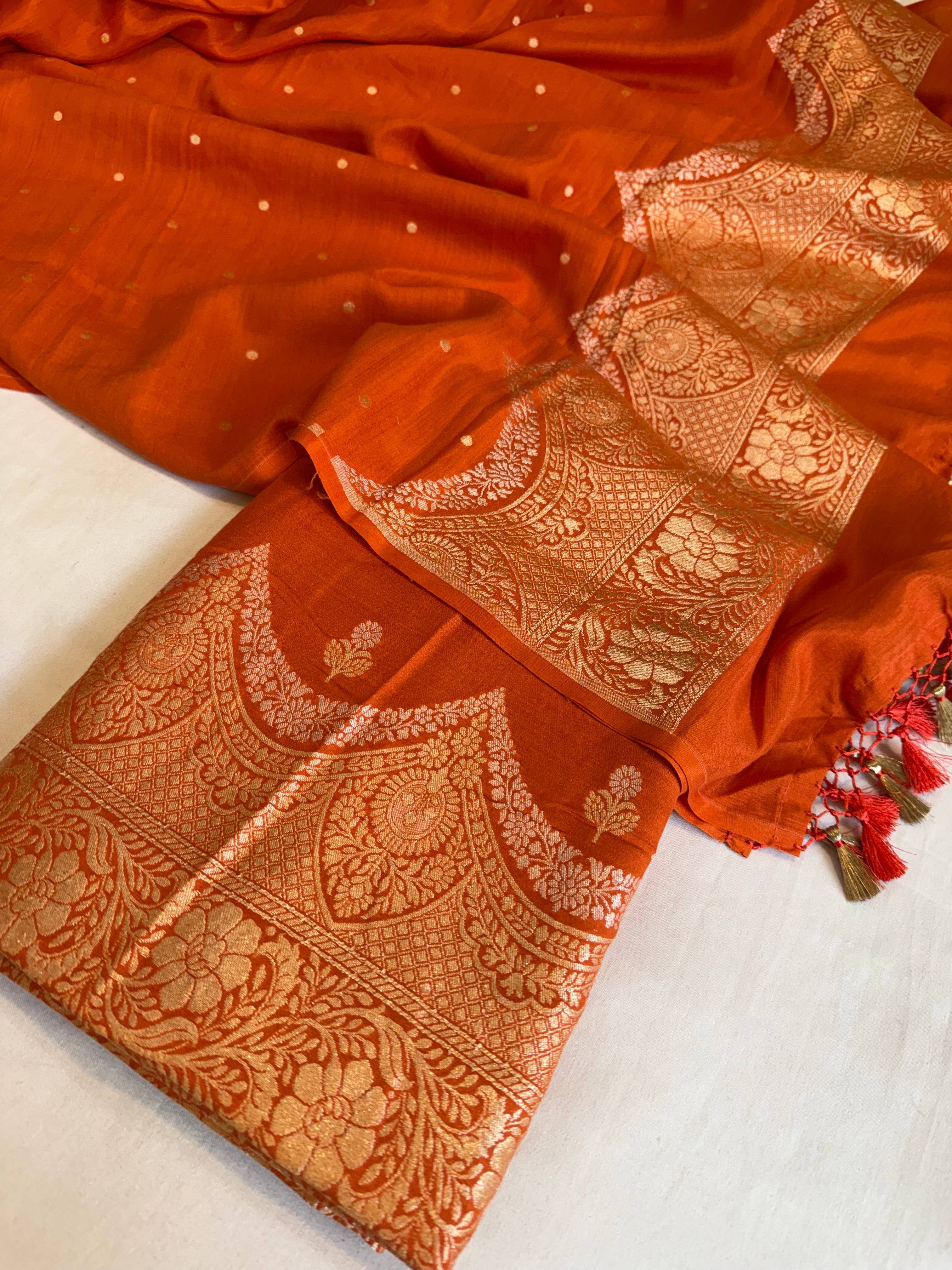 Moonga silk fanta orange scalloped border weaving suit set