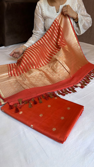 Chiniya silk kadhwa kurta paired with moonga silk duppata set