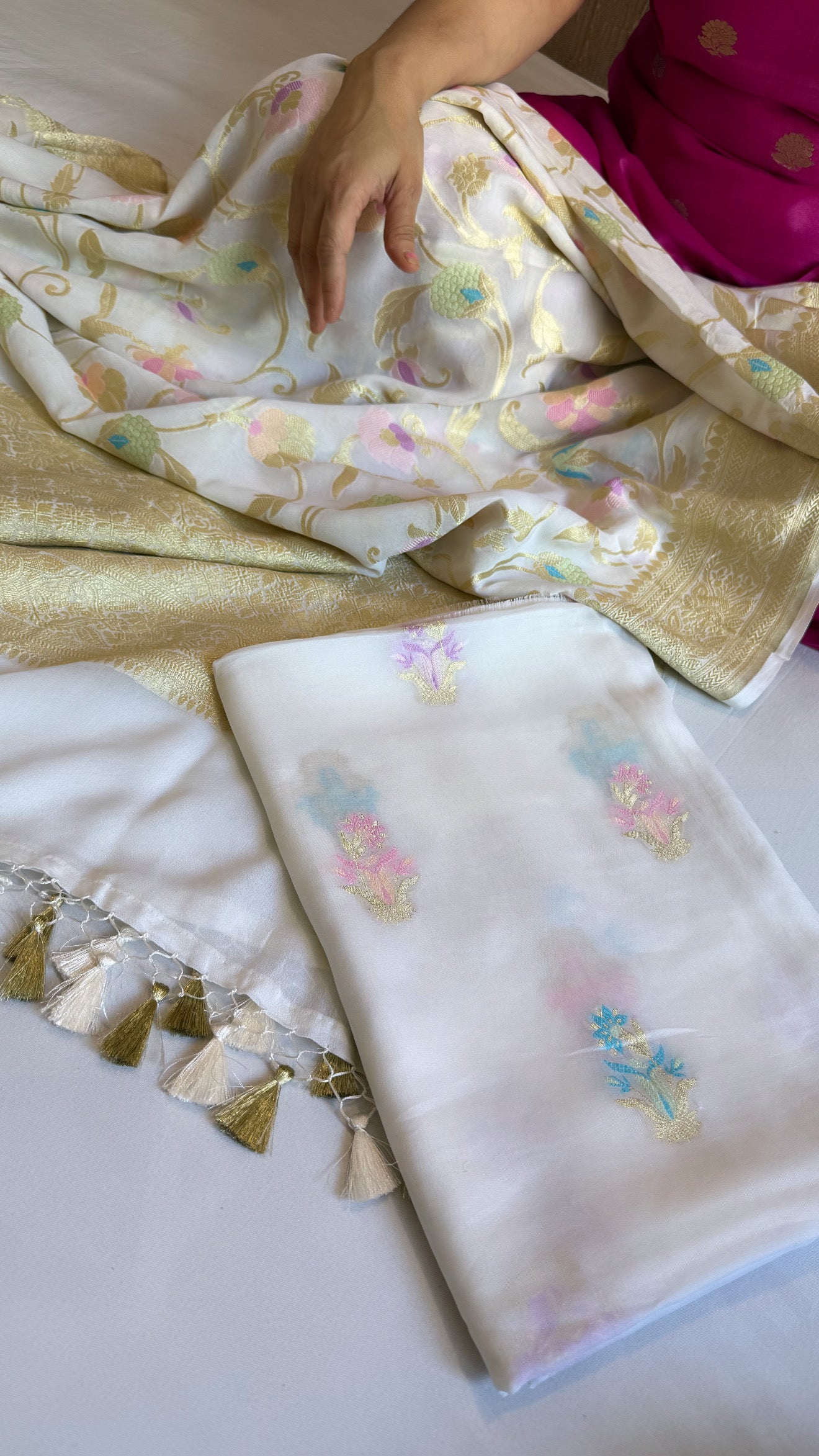 White gorgette banarasi meenakari kadhwa buti jungla suit set