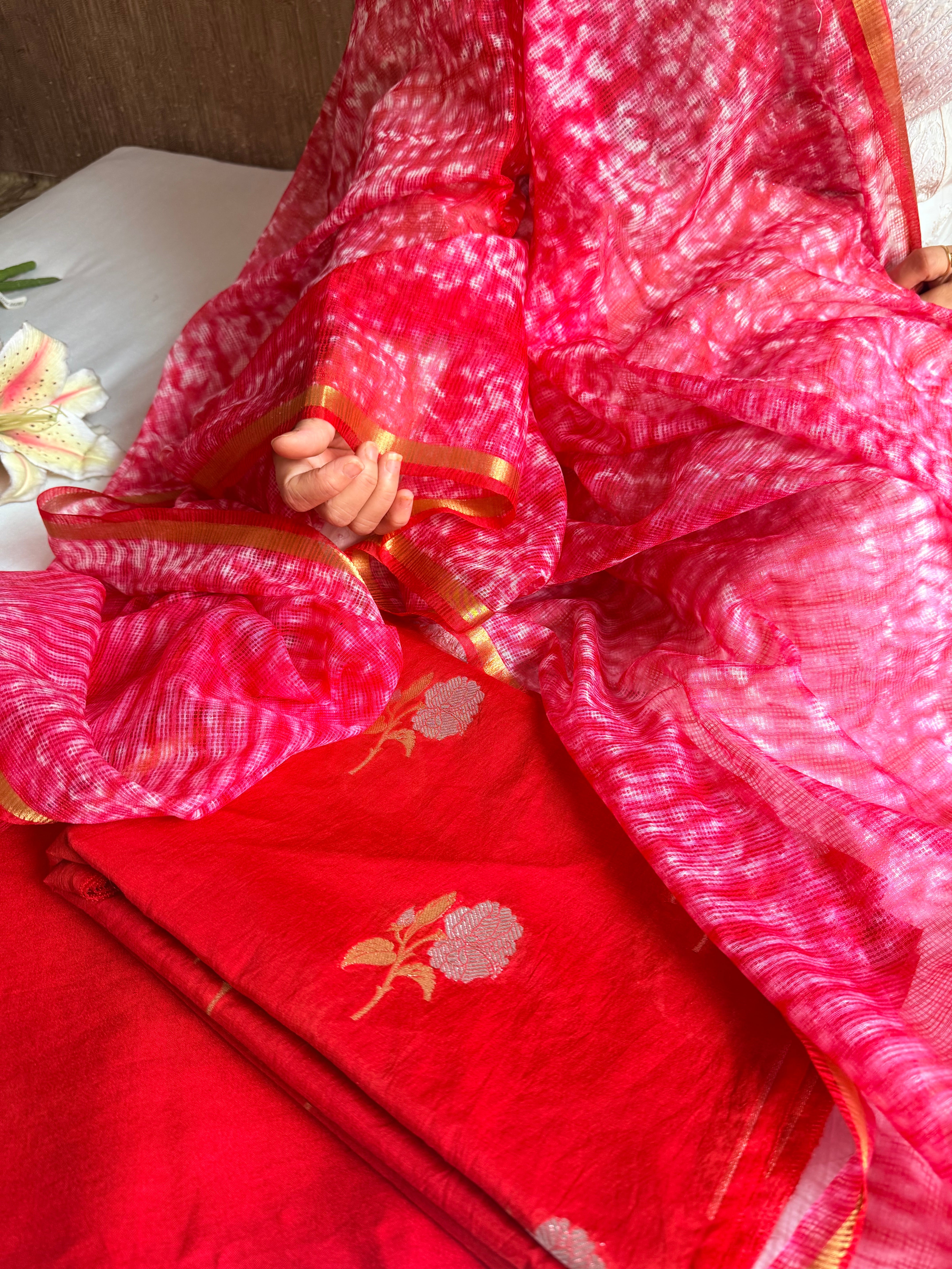 Below 8k- Mul cotton handloom kurta paired with shibori dyed kota silk duppata set
