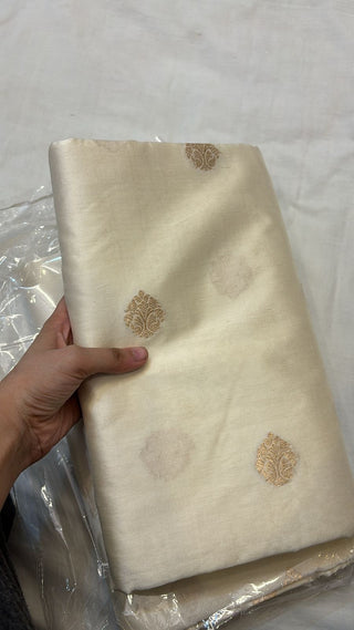 Chiniya silk kadhwa buti fabric