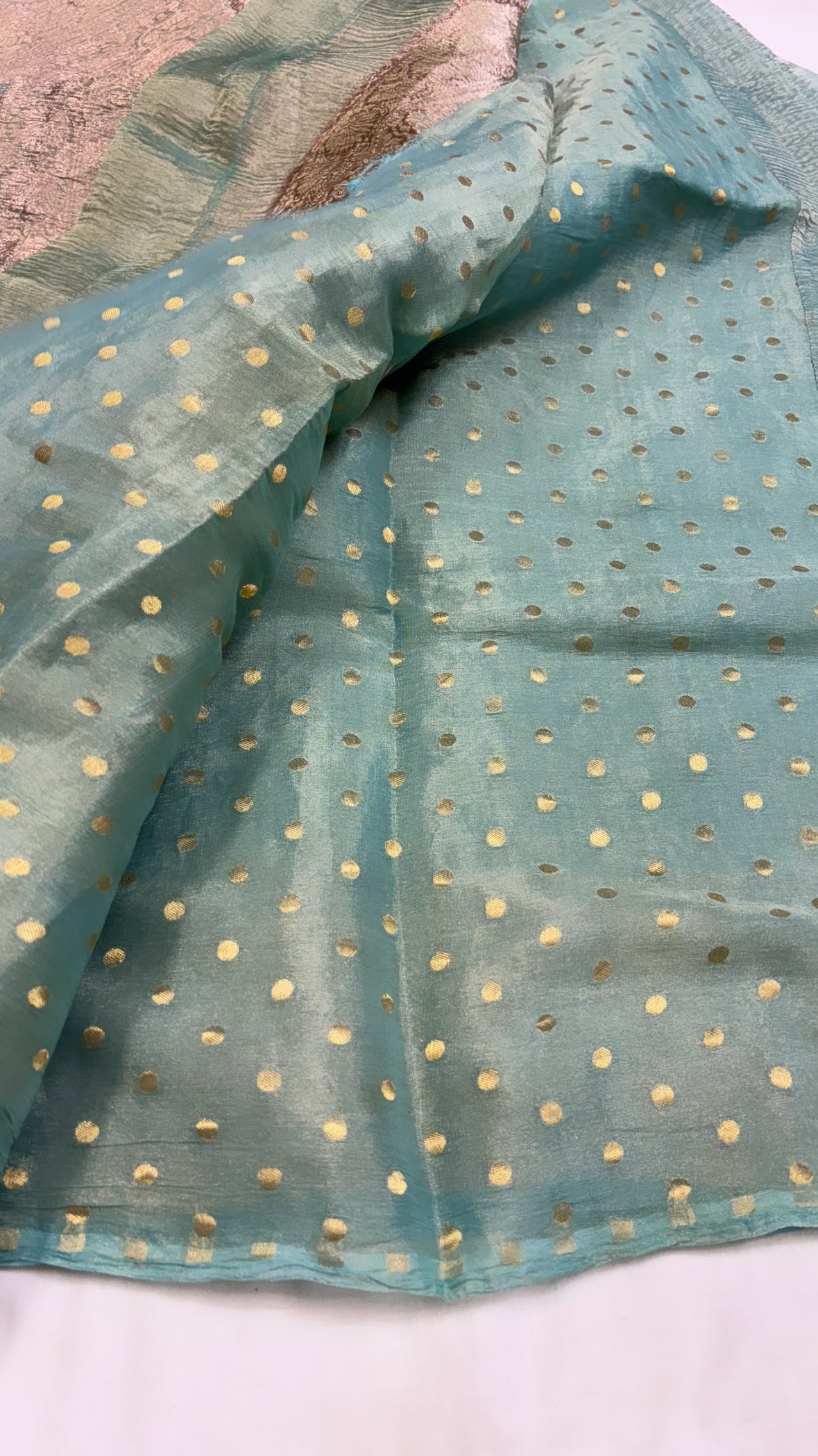 Pure banarasi sea green crushed tissue silk handwoven kadhwa saree with intricate border and kadhwa blouse