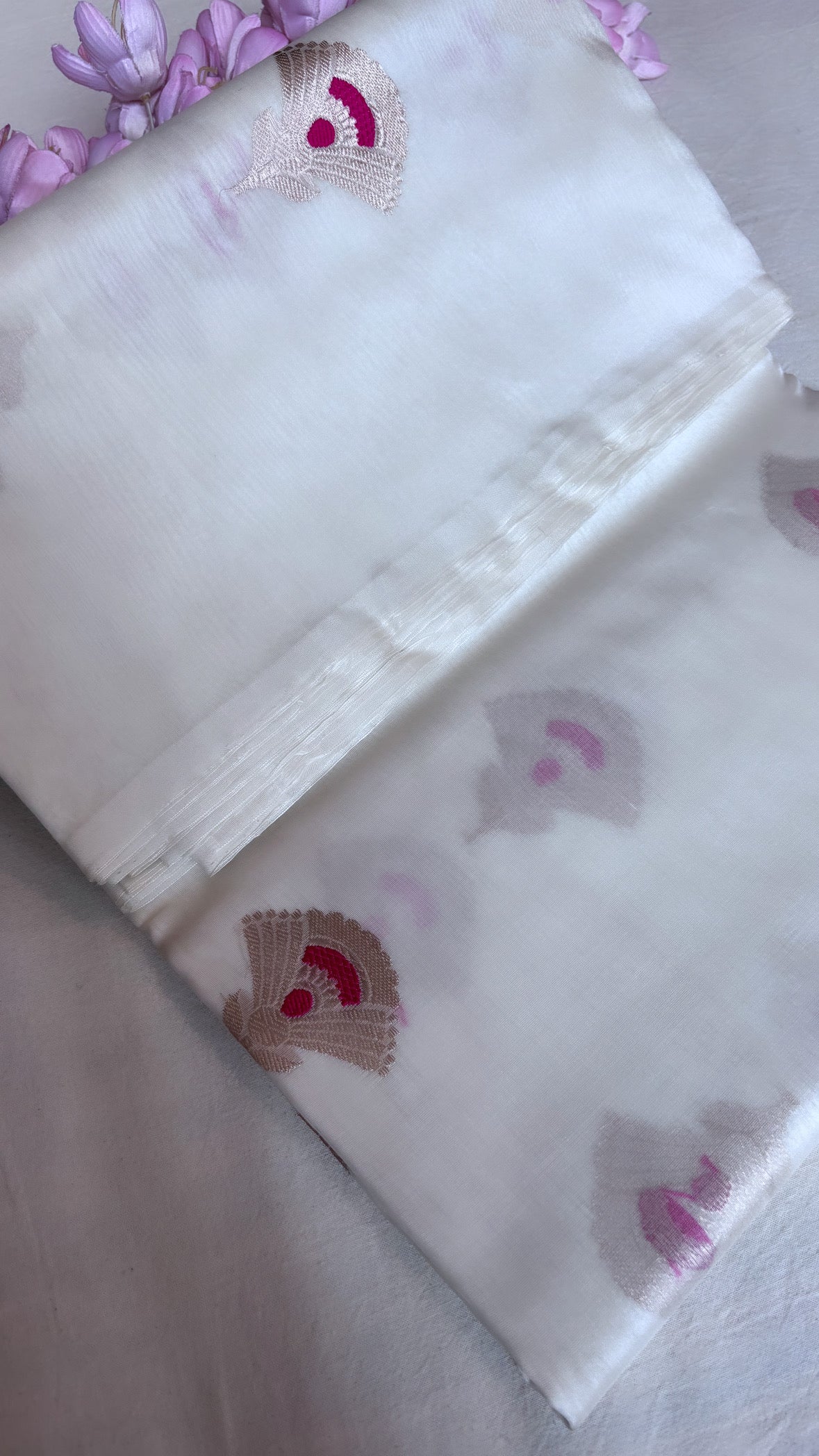 Kora silk dyeable kadhwa meenedar buti fabric