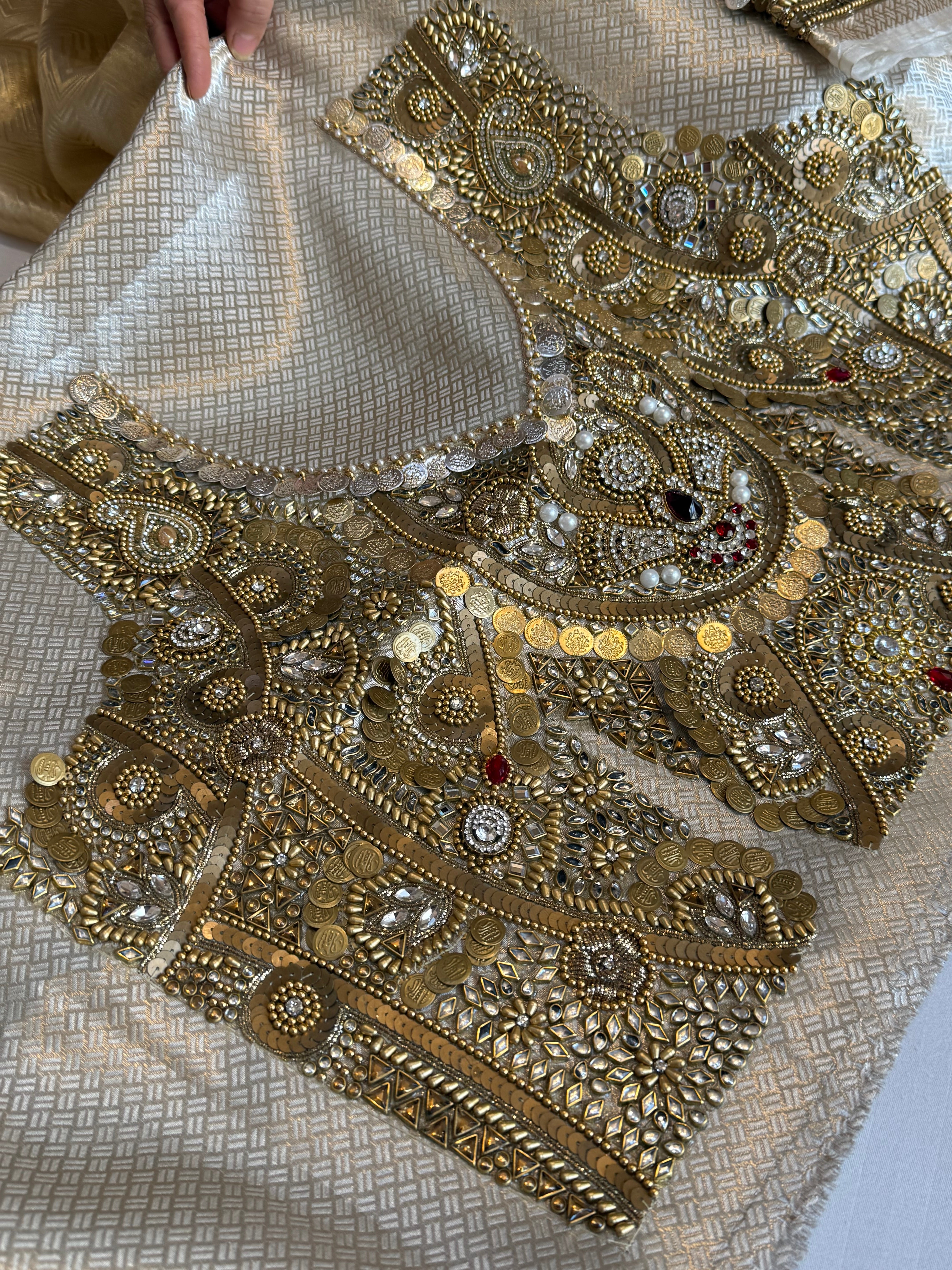 Add JADAU embellishment hand embroidered blouse