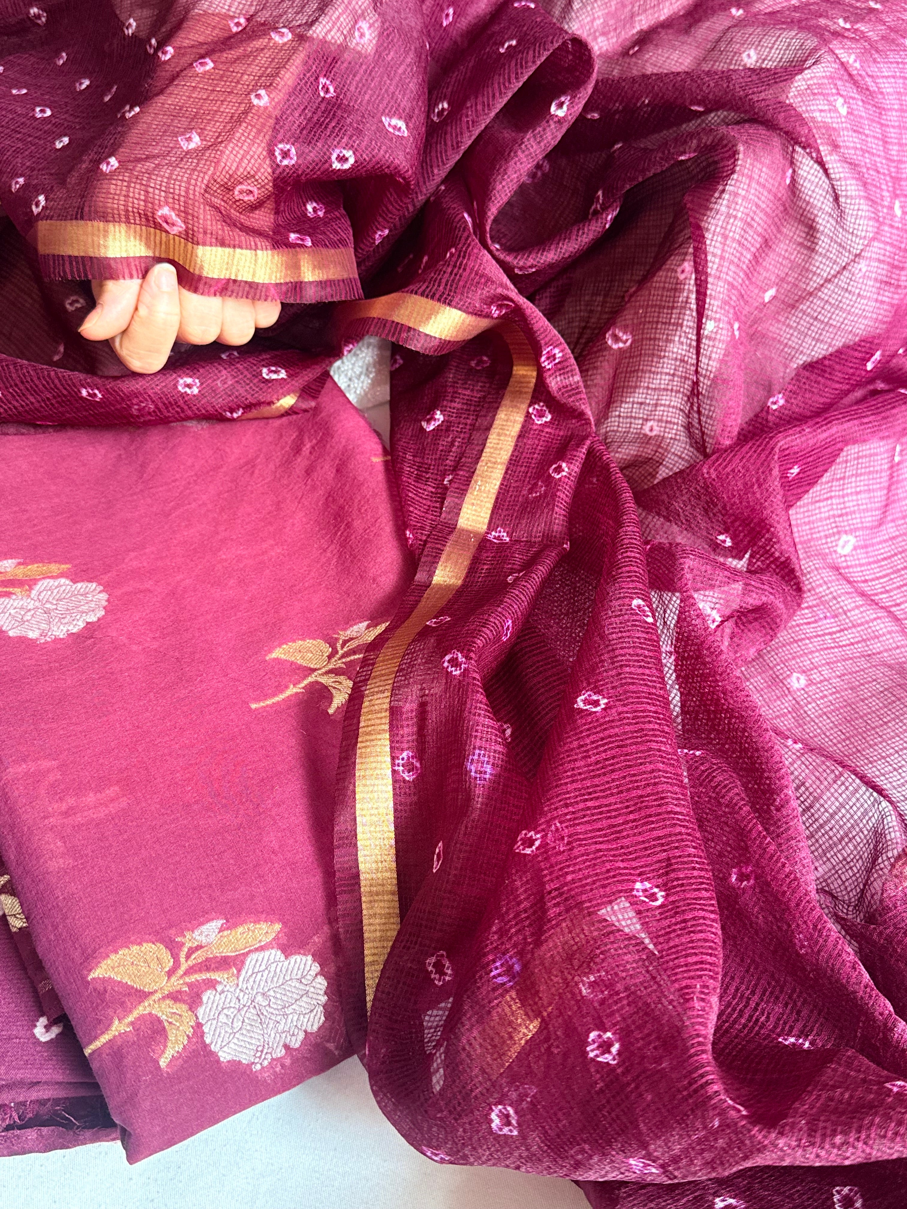 Below 8k- Mul cotton handloom kurta paired with bandhej dyed kota silk duppata set