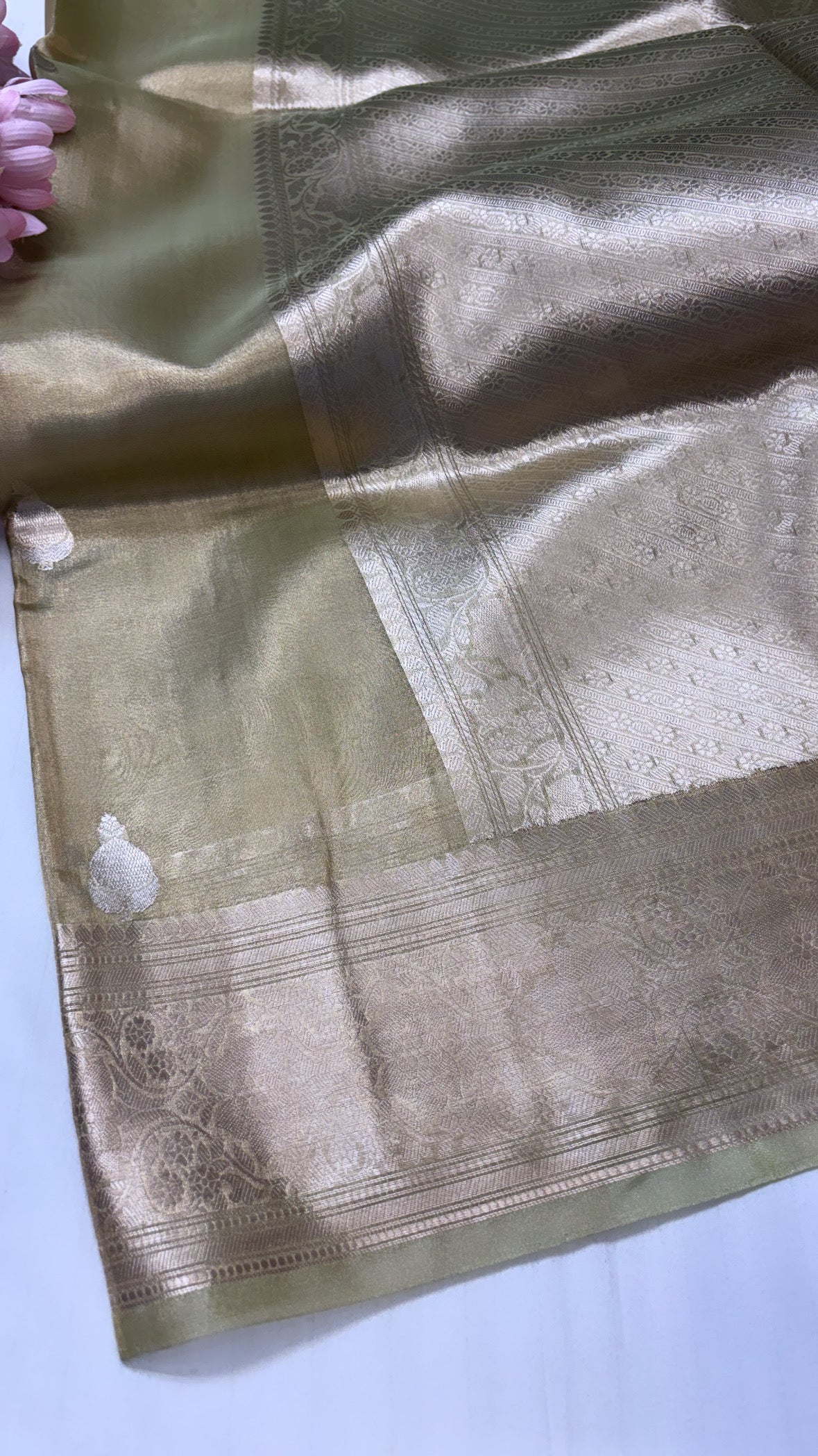 Pure banarasi lime green tissue silk handwoven kadhwa buti saree with kadhwa intricate border buti weaving
