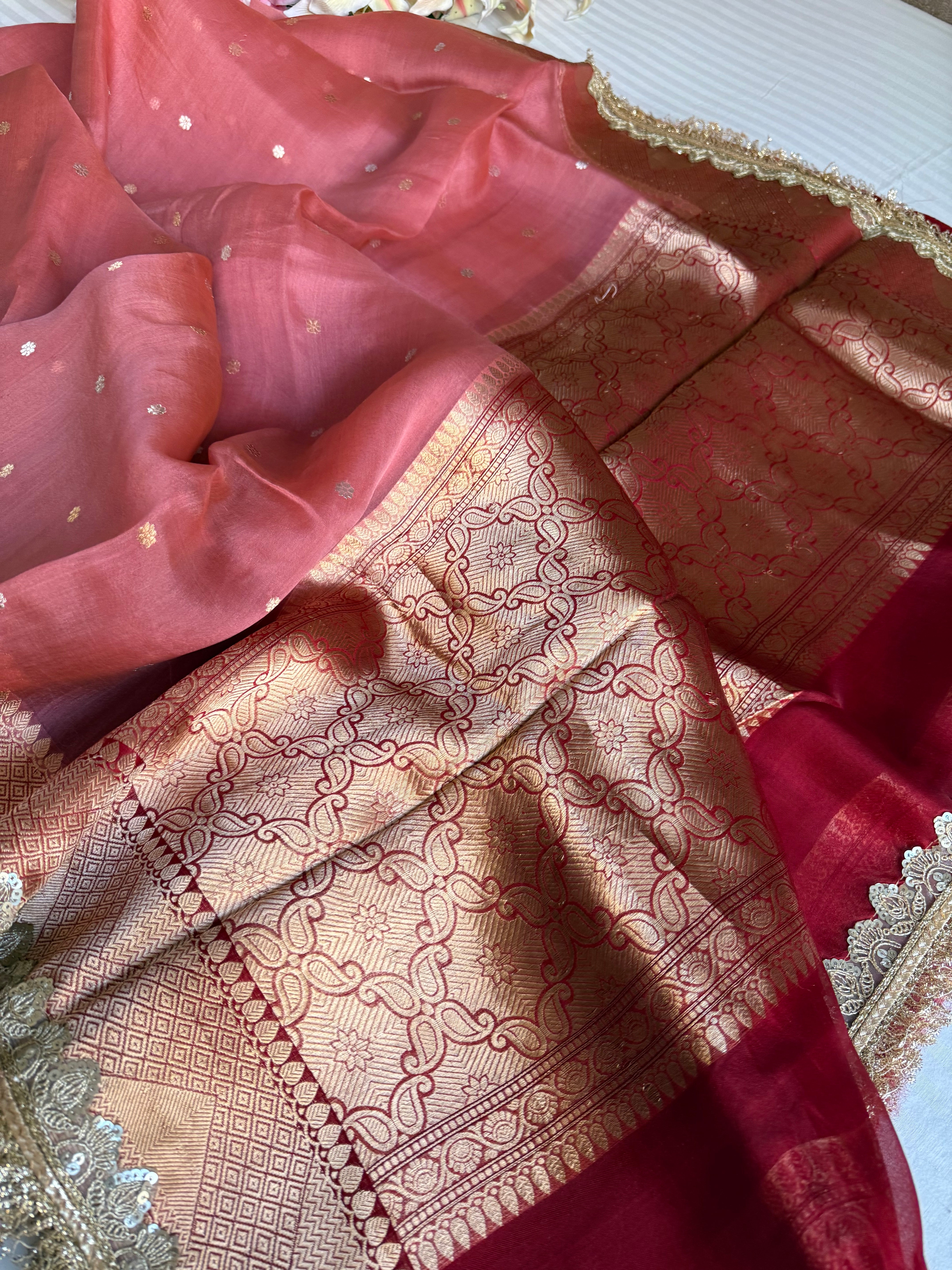 Onion peach-Red combination chap dye kora silk banarasi saree