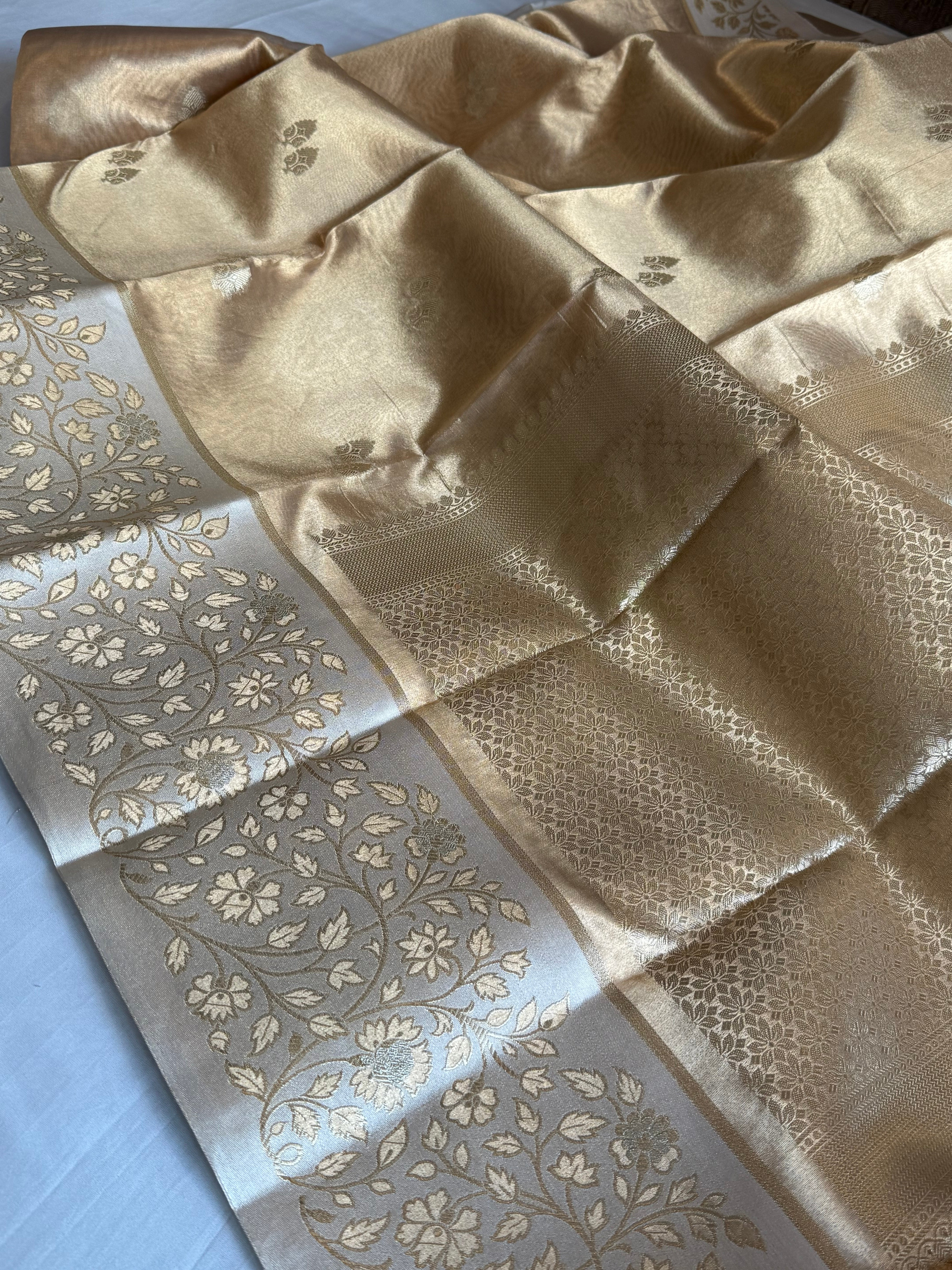 Kanjivaram gold double tissue silk kadhwa paithani meenakari border saree