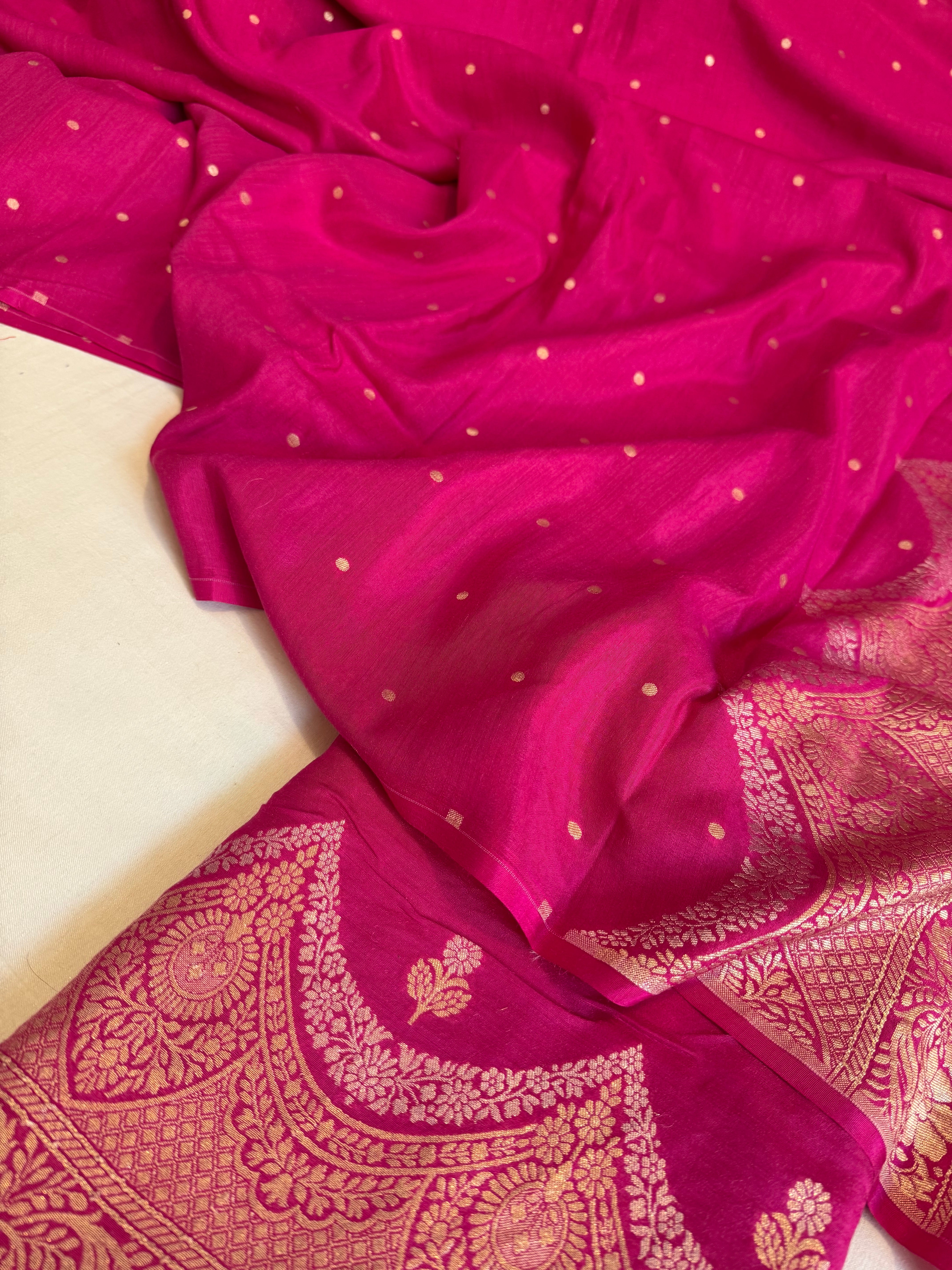 Moonga silk rani pink scalloped border weaving kadhwa suit set