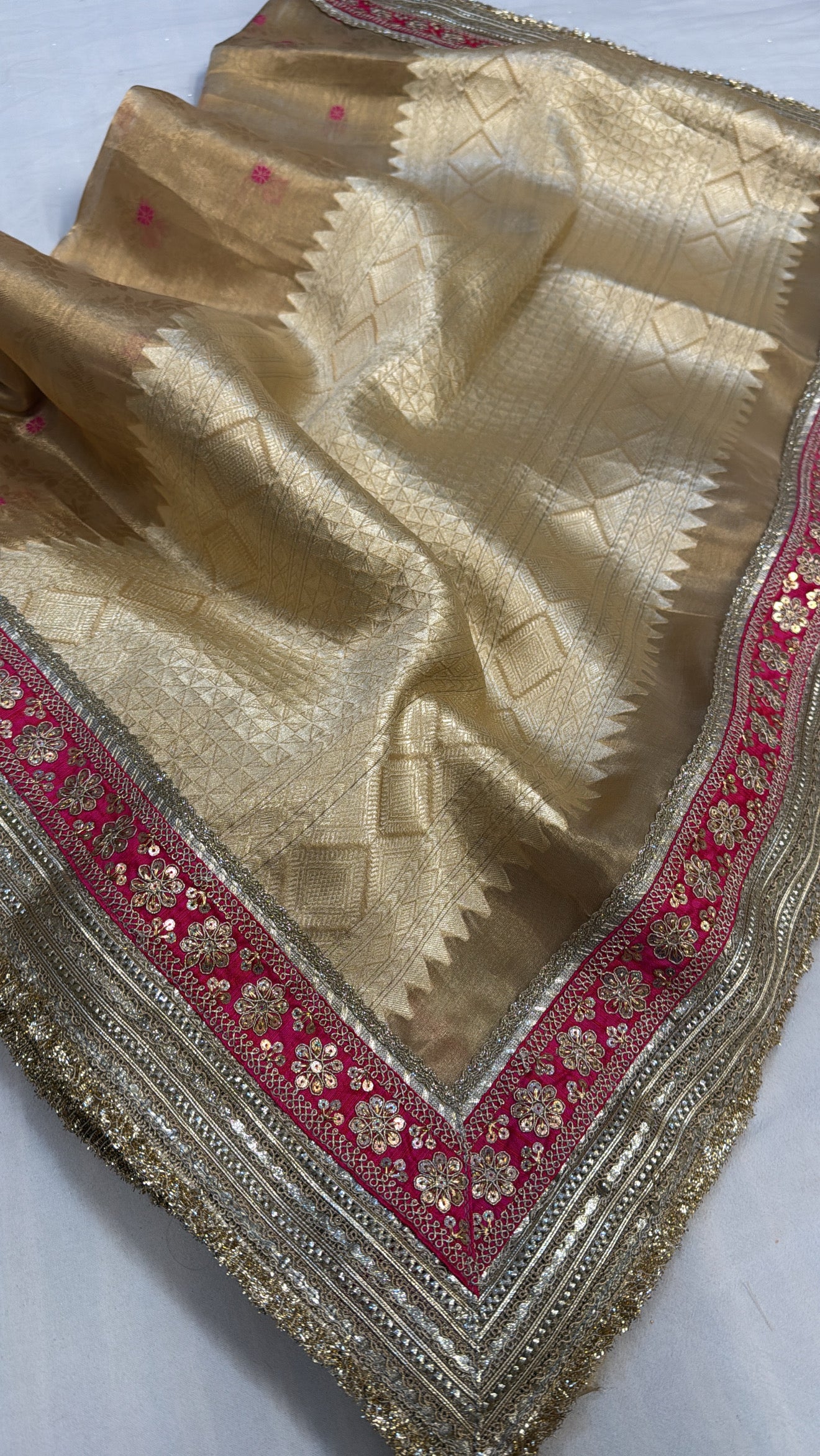 Golden tissue tanchoi maharani tissue silk kadhwa weaving saree