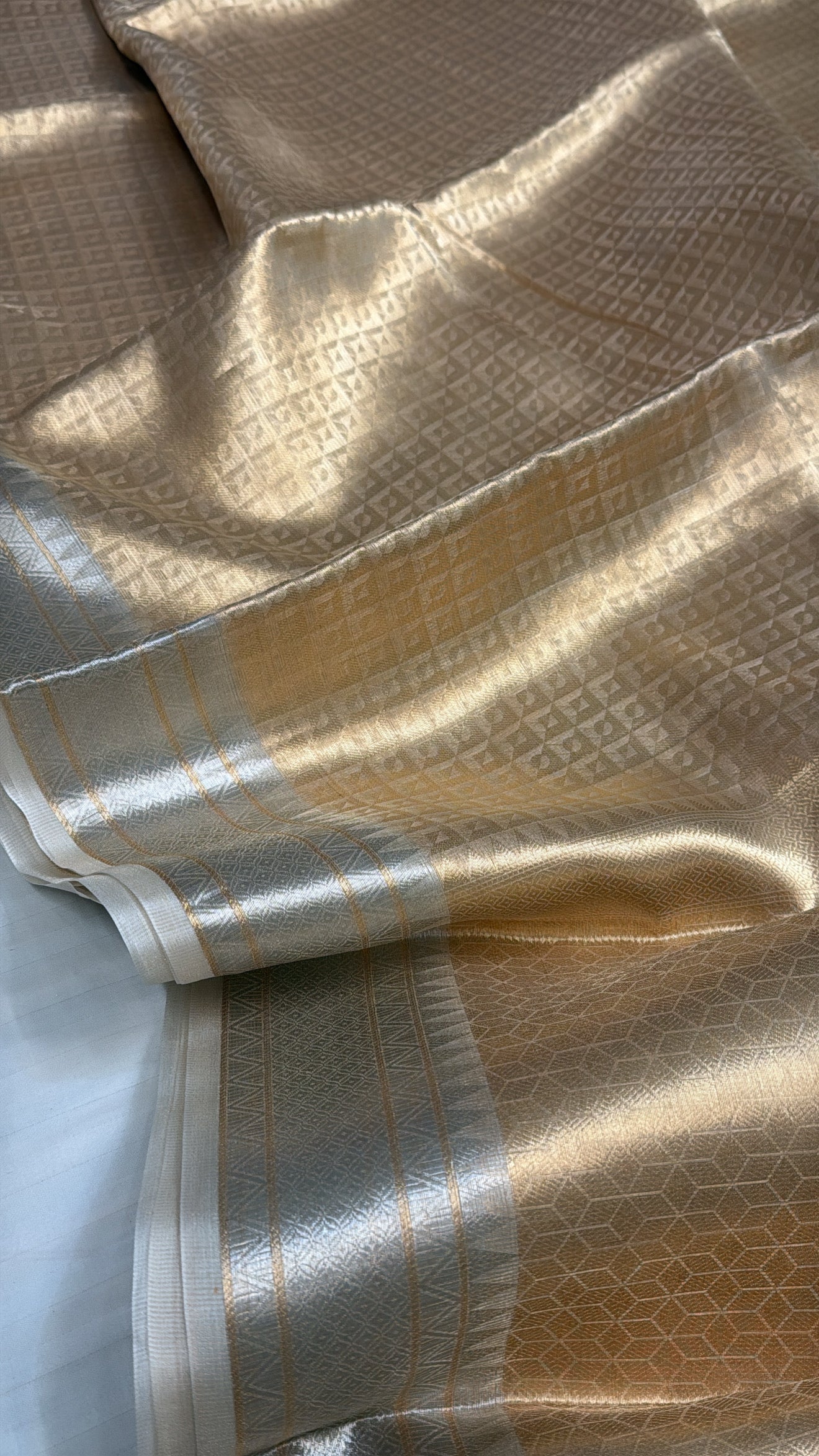 Liquid gold tissue silk brocade Sona rupa kadhwa weaving banarasi saree