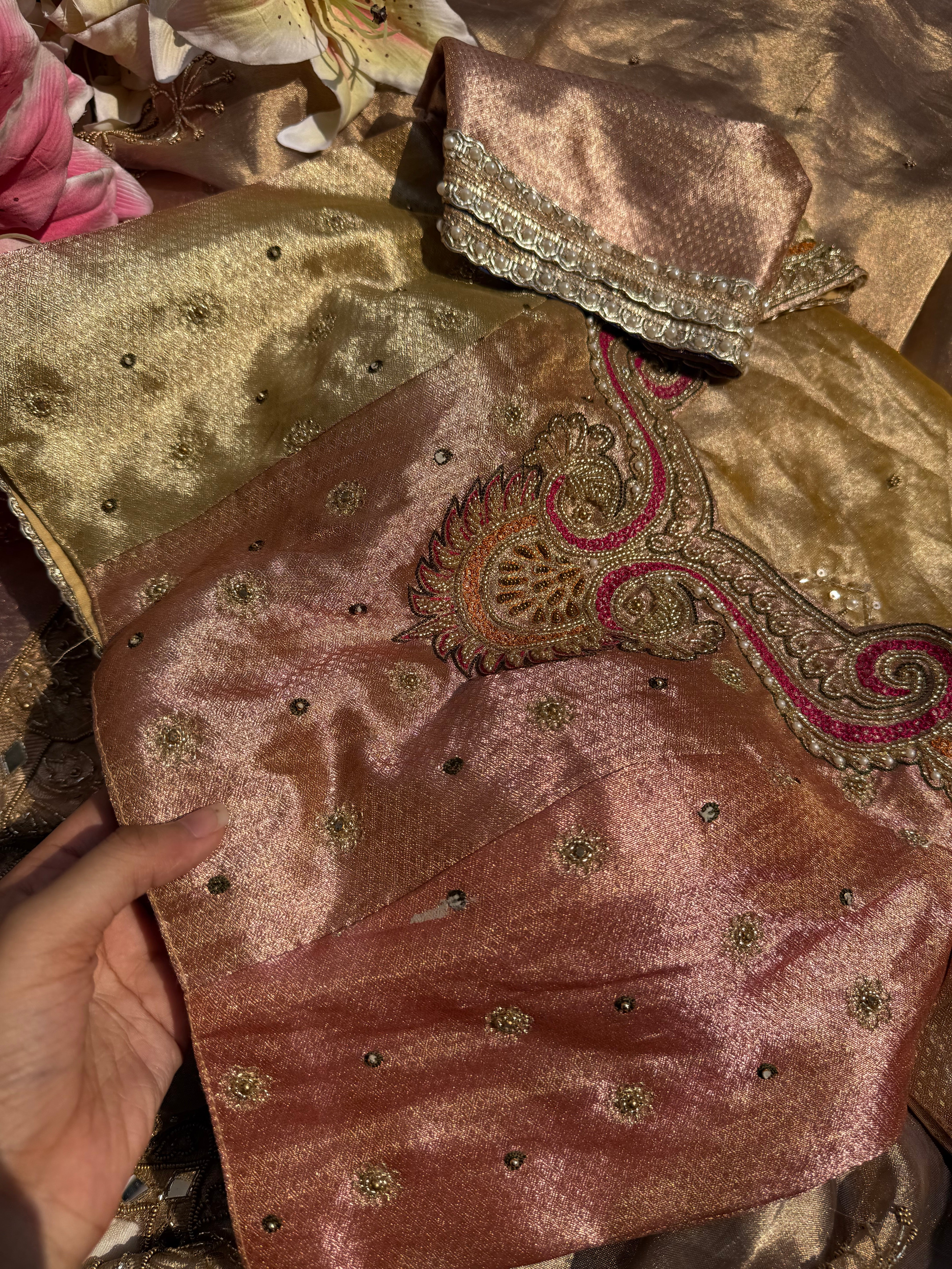 Shaded free size tissue blouse piece