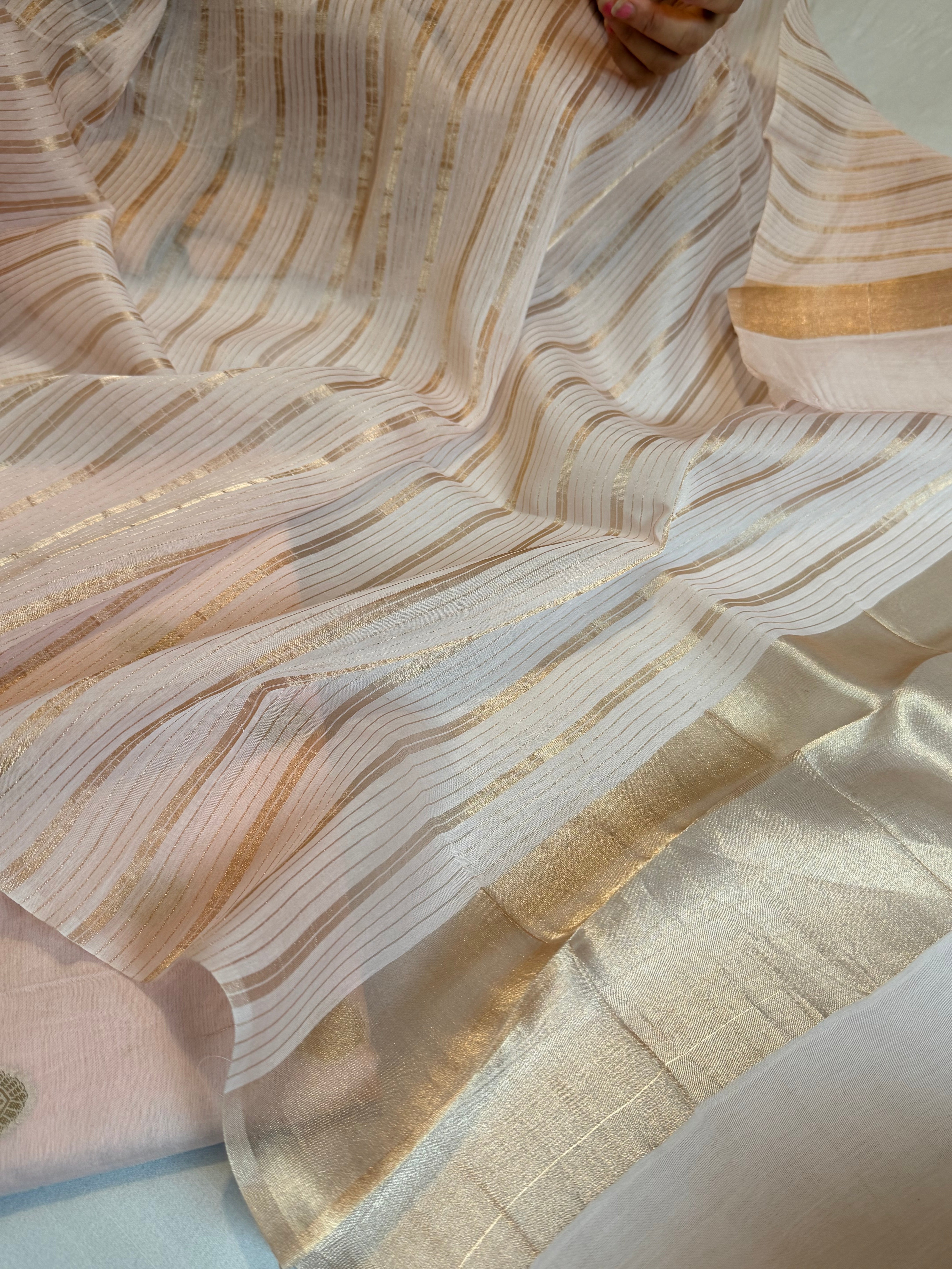 BELOW 8K - Blush peach zari cotton striped kadhwa buti banarasi suit set