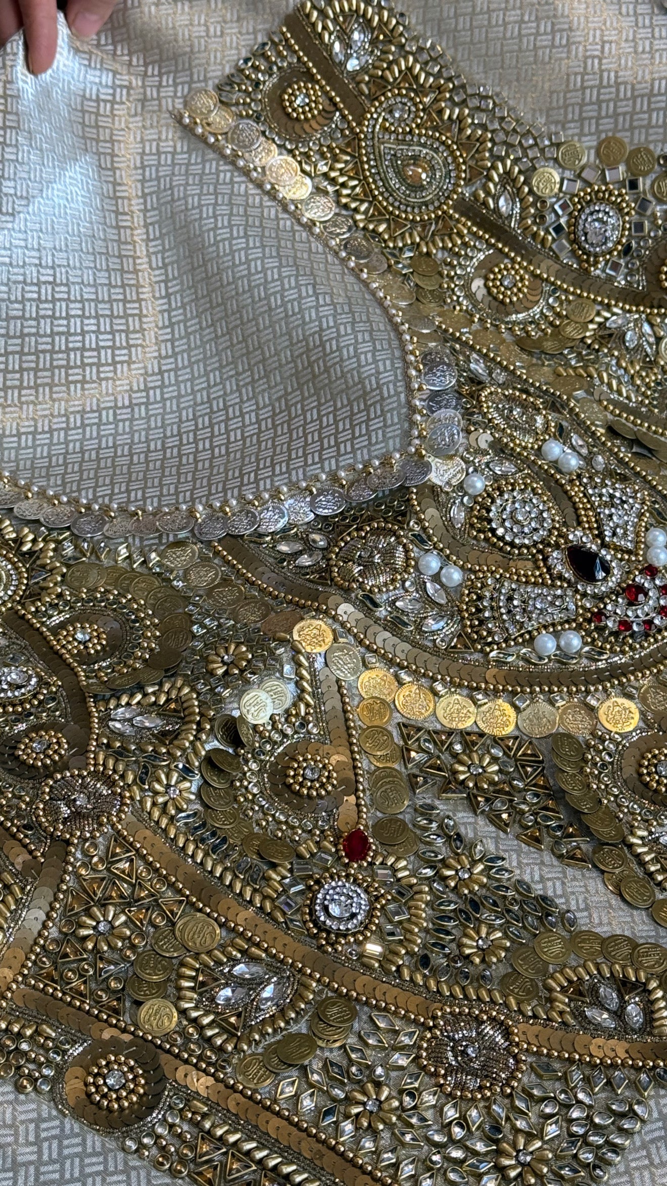 Add JADAU embellishment hand embroidered blouse