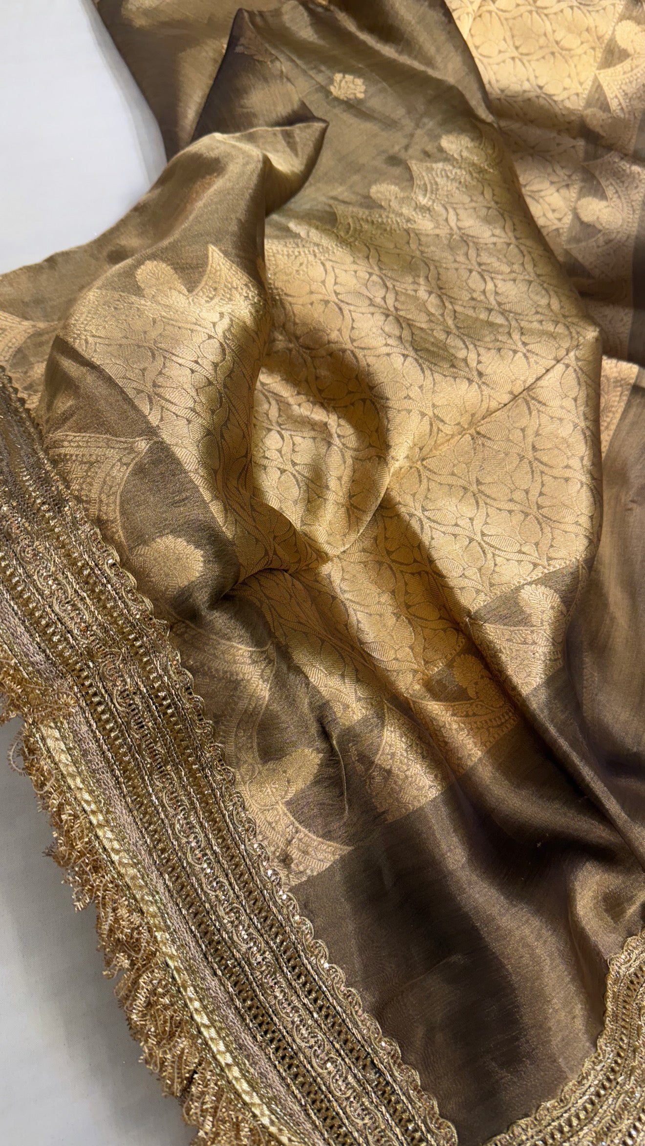 Maharani english gold tissue silk kadhwa buti saree