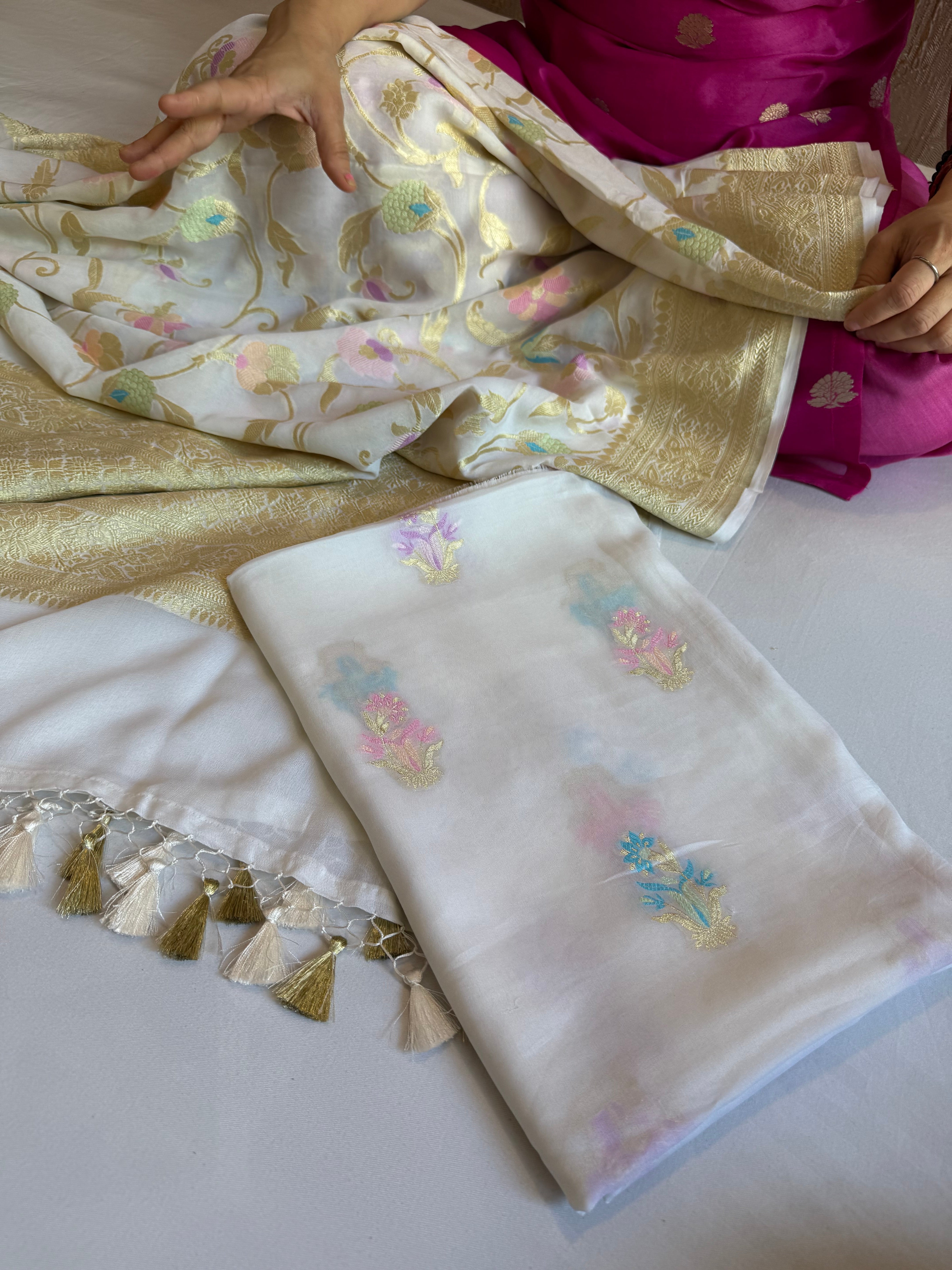 White gorgette banarasi meenakari kadhwa buti jungla suit set