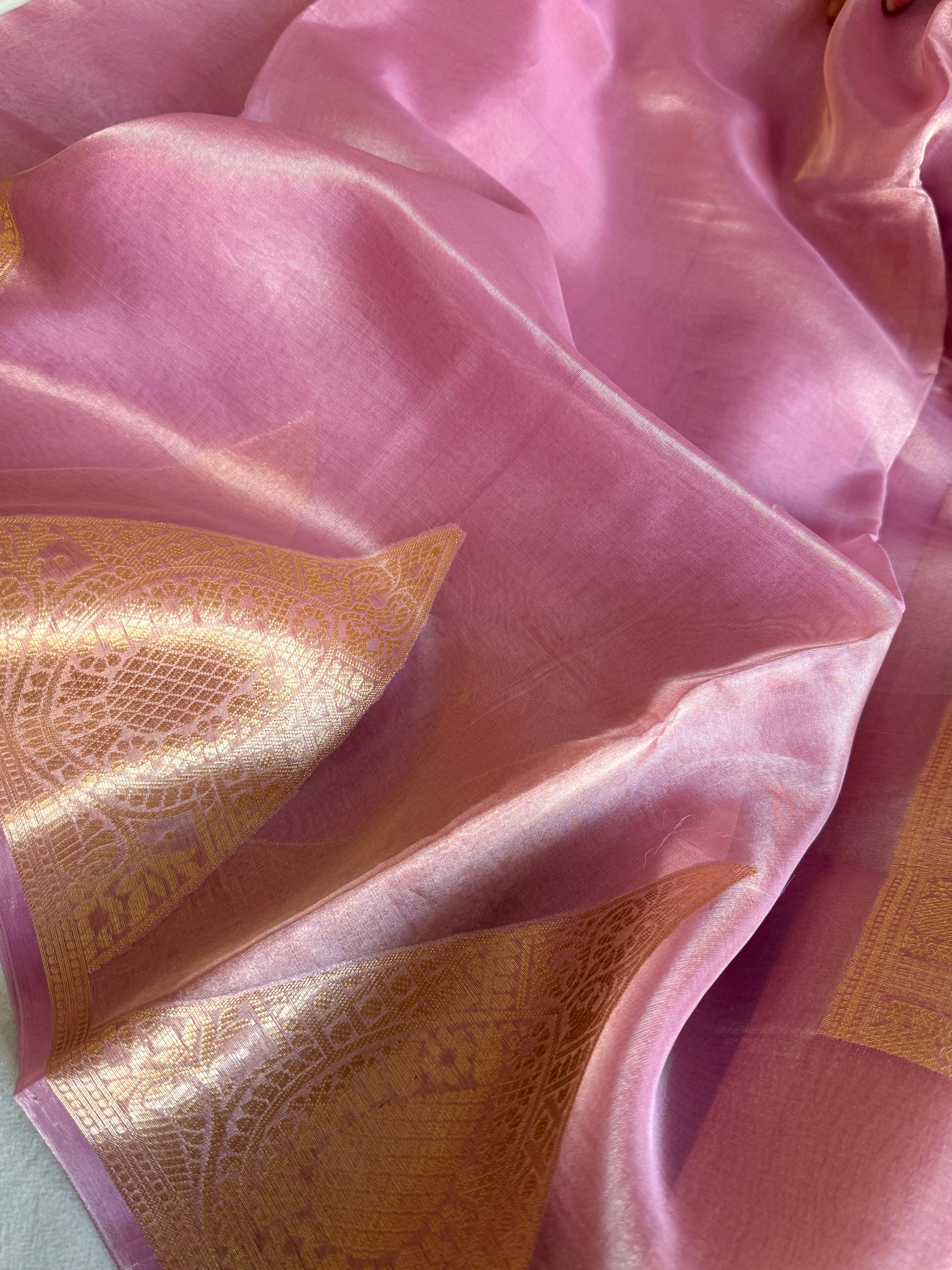 Below 10k - Temple border tissue silk dhup chao effect kadhwa saree