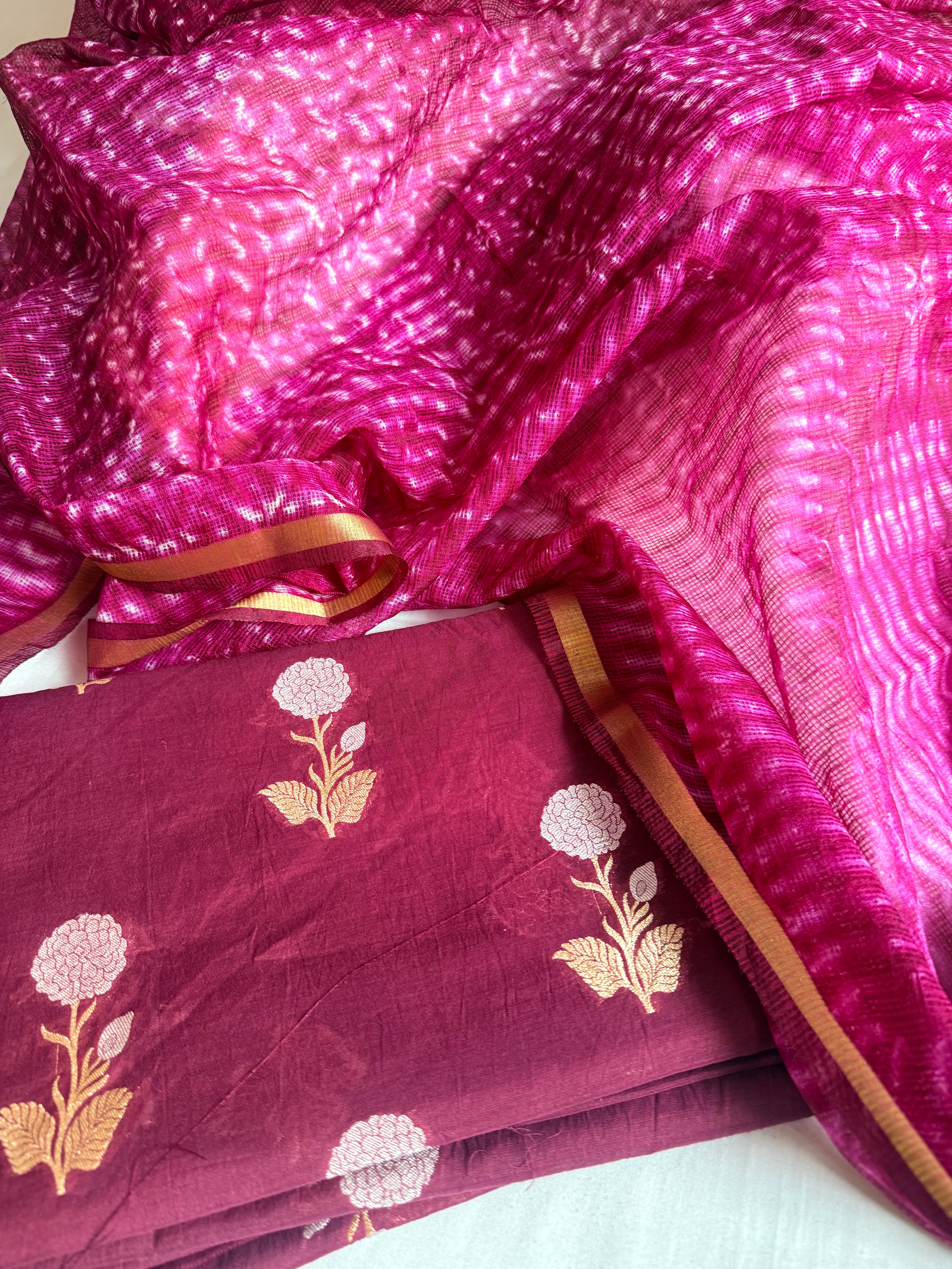 Below 8k- Mul cotton handloom kurta paired with shibori dyed kota silk duppata set