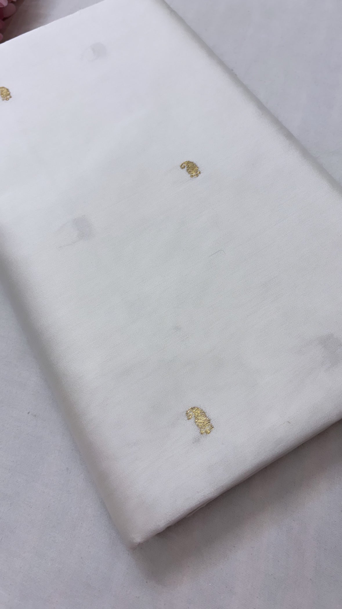 Chiniya silk dyeable kadhwa buti fabric