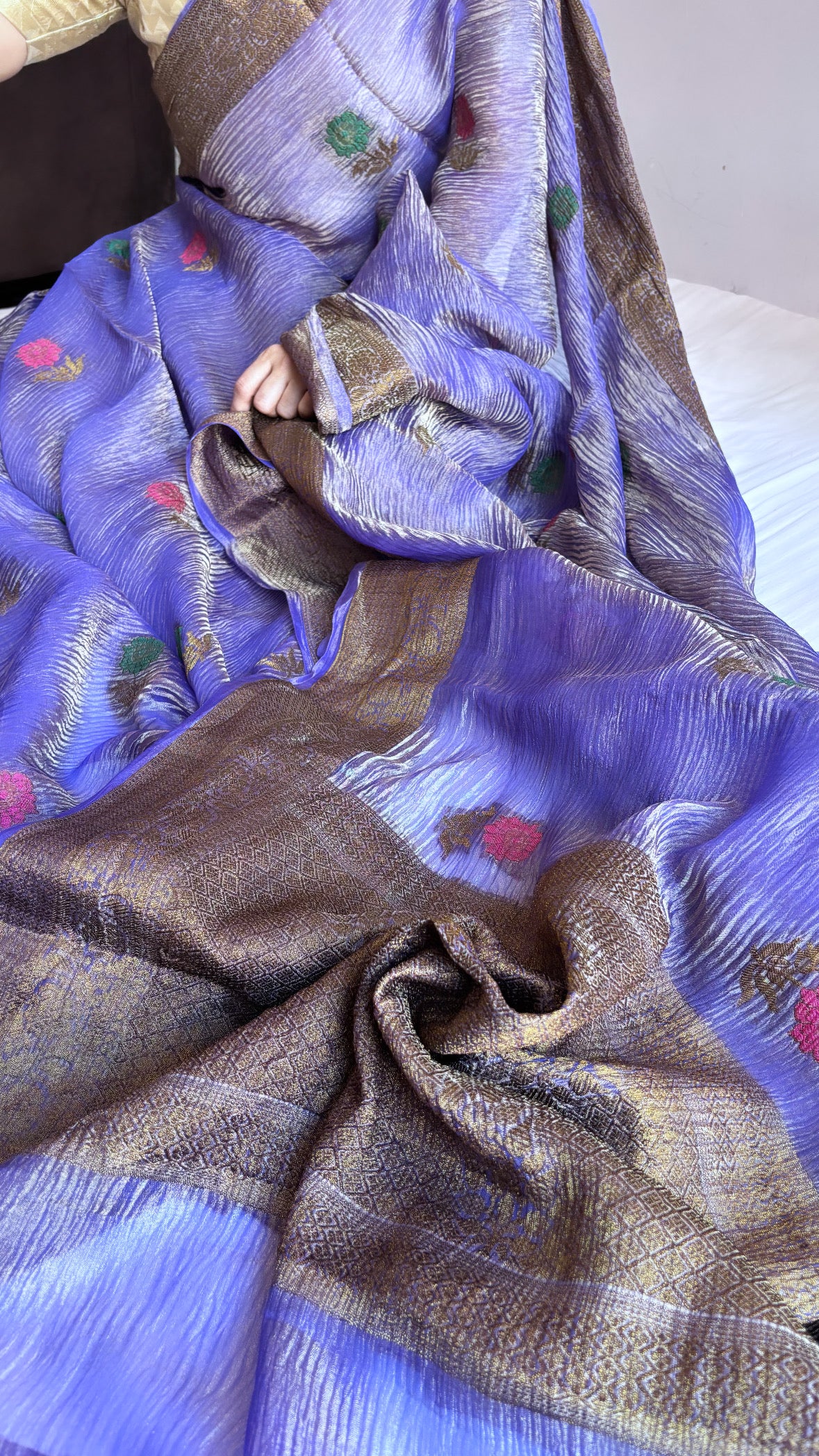 Pure banarasi blush pink crushed tissue meenedar kadhwa buti saree in gold zari