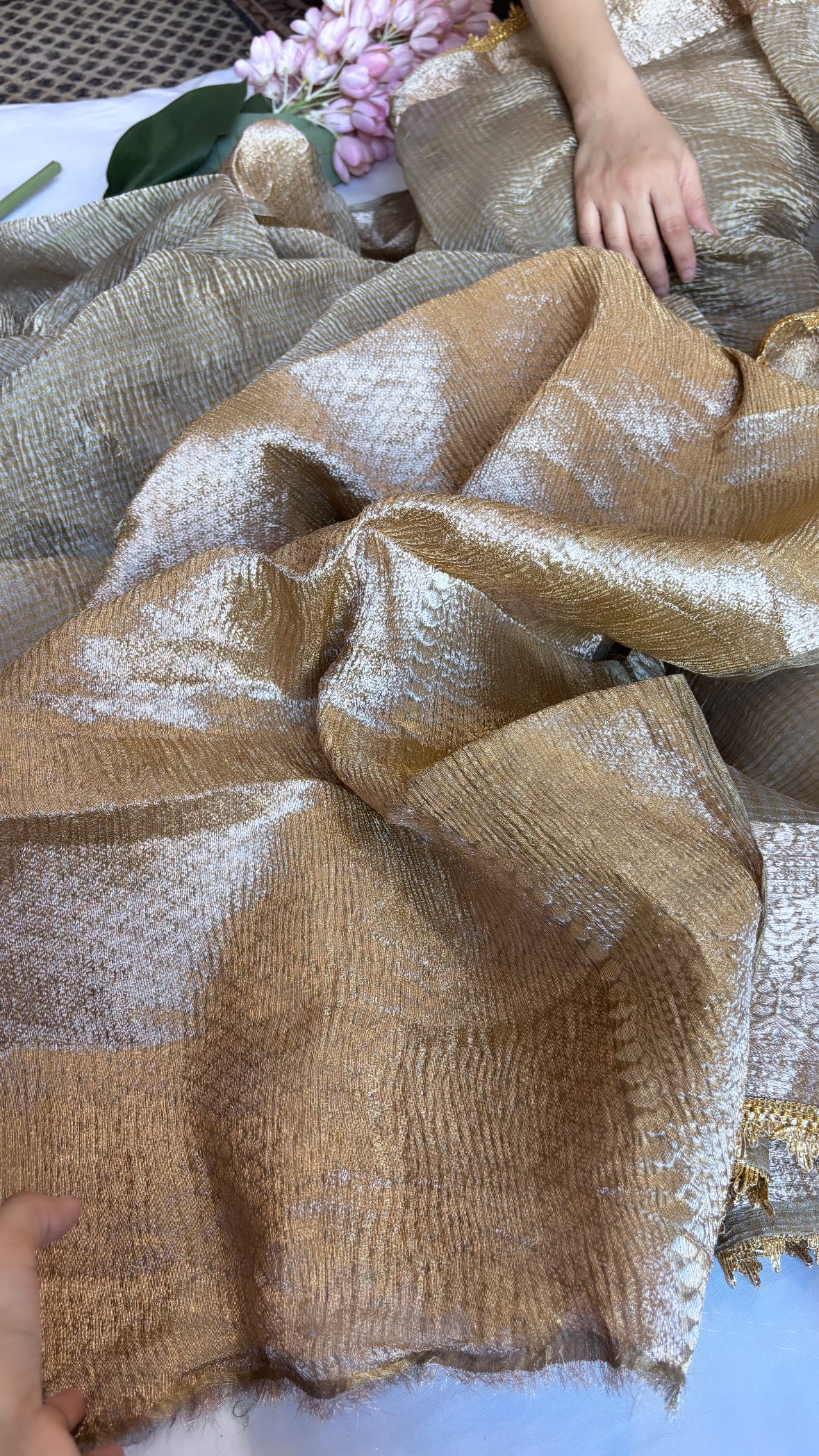 Safety pins Mouse Grey crushed tissue silk handwoven saree